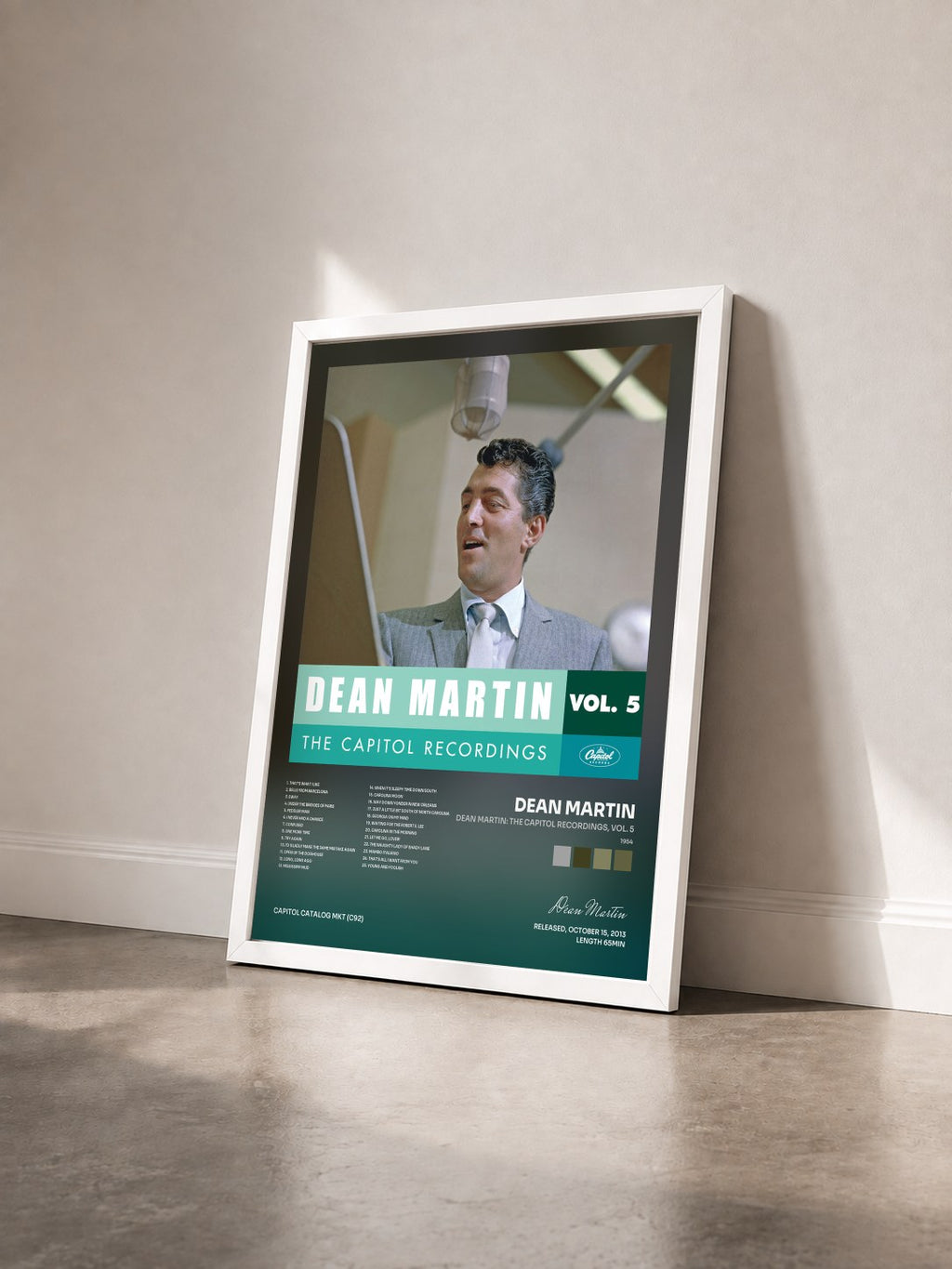 #blanc Dean Martin: The Capitol Recordings, Vol. 5 (1954) von Dean Martin als gerahmter Kunstdruck von schräg gesehen, weißer Rahmen