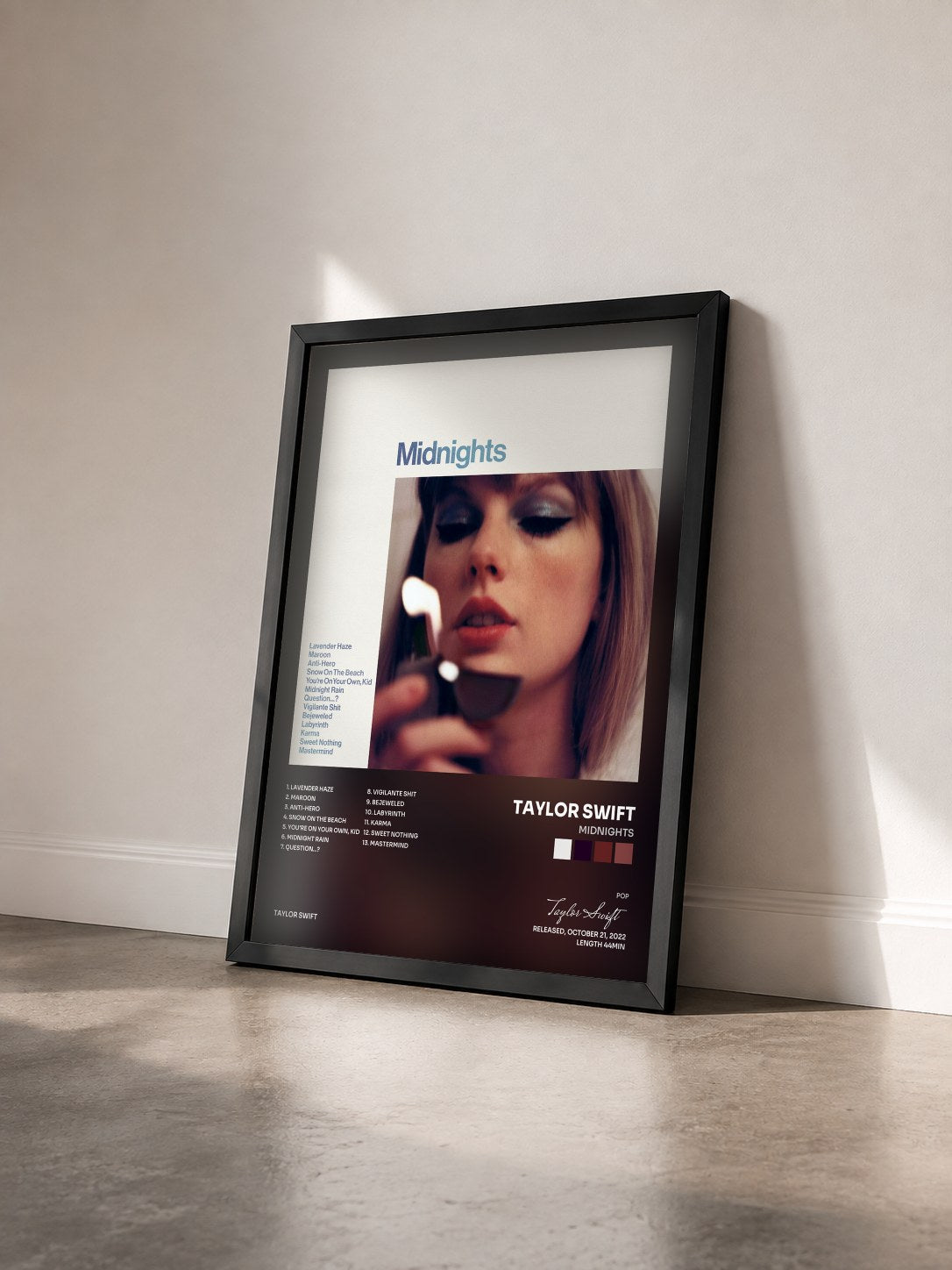 #noir Tableau de l'album Midnights de Taylor Swift vu de trois quarts, cadre noir