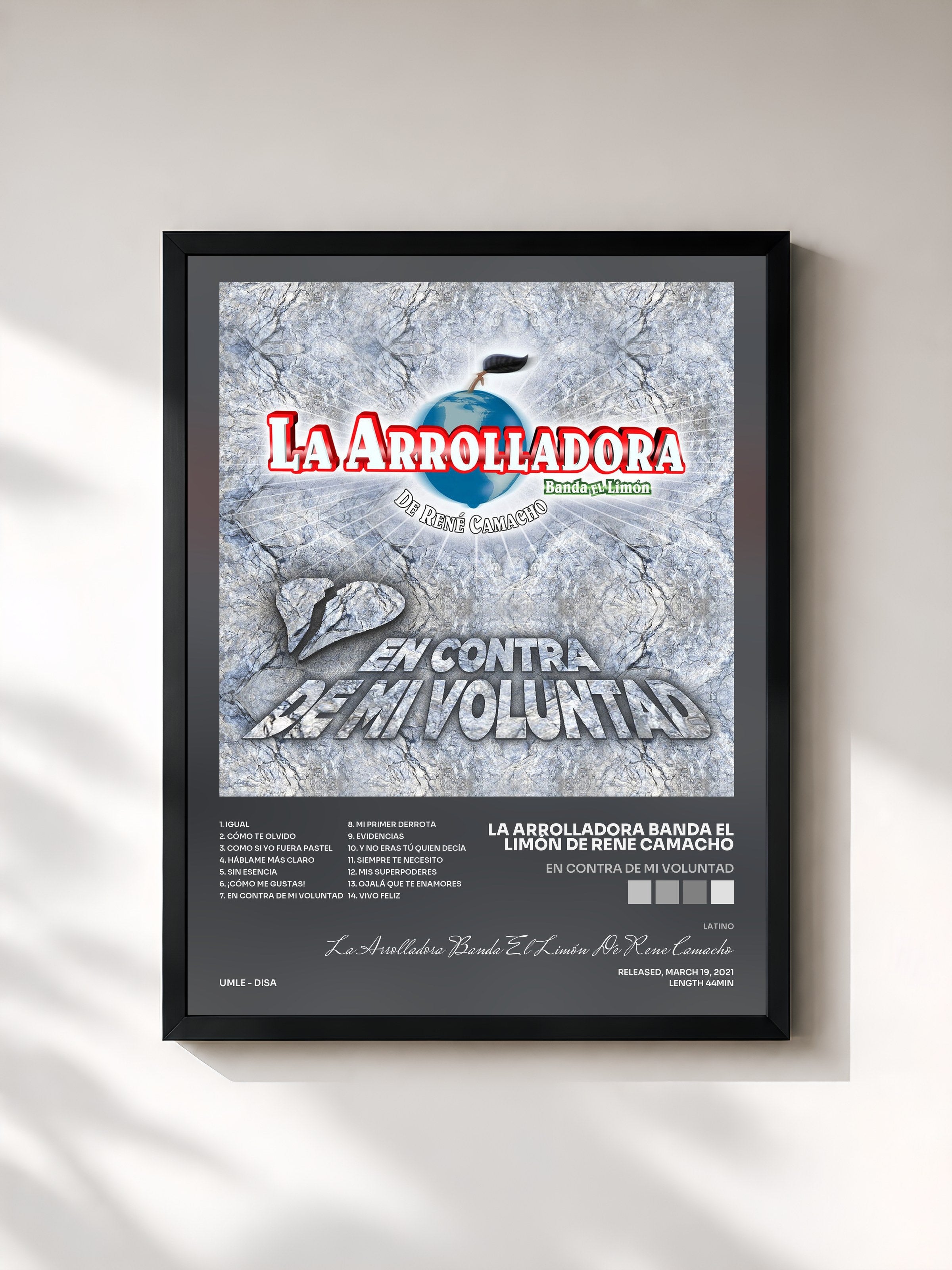 #noir Tableau de l'album En Contra De Mi Voluntad de La Arrolladora Banda El Limón De Rene Camacho, cadre noir, imprimé et encadré en France