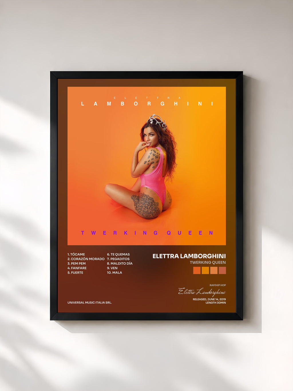#noir Tableau de l'album Twerking Queen de Elettra Lamborghini, cadre noir, imprimé et encadré en France