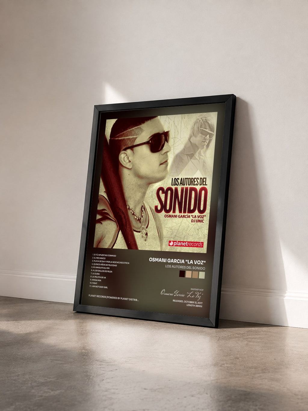 #noir Tableau de l'album Los Autores Del Sonido de Osmani Garcia "La Voz" vu de trois quarts, cadre noir