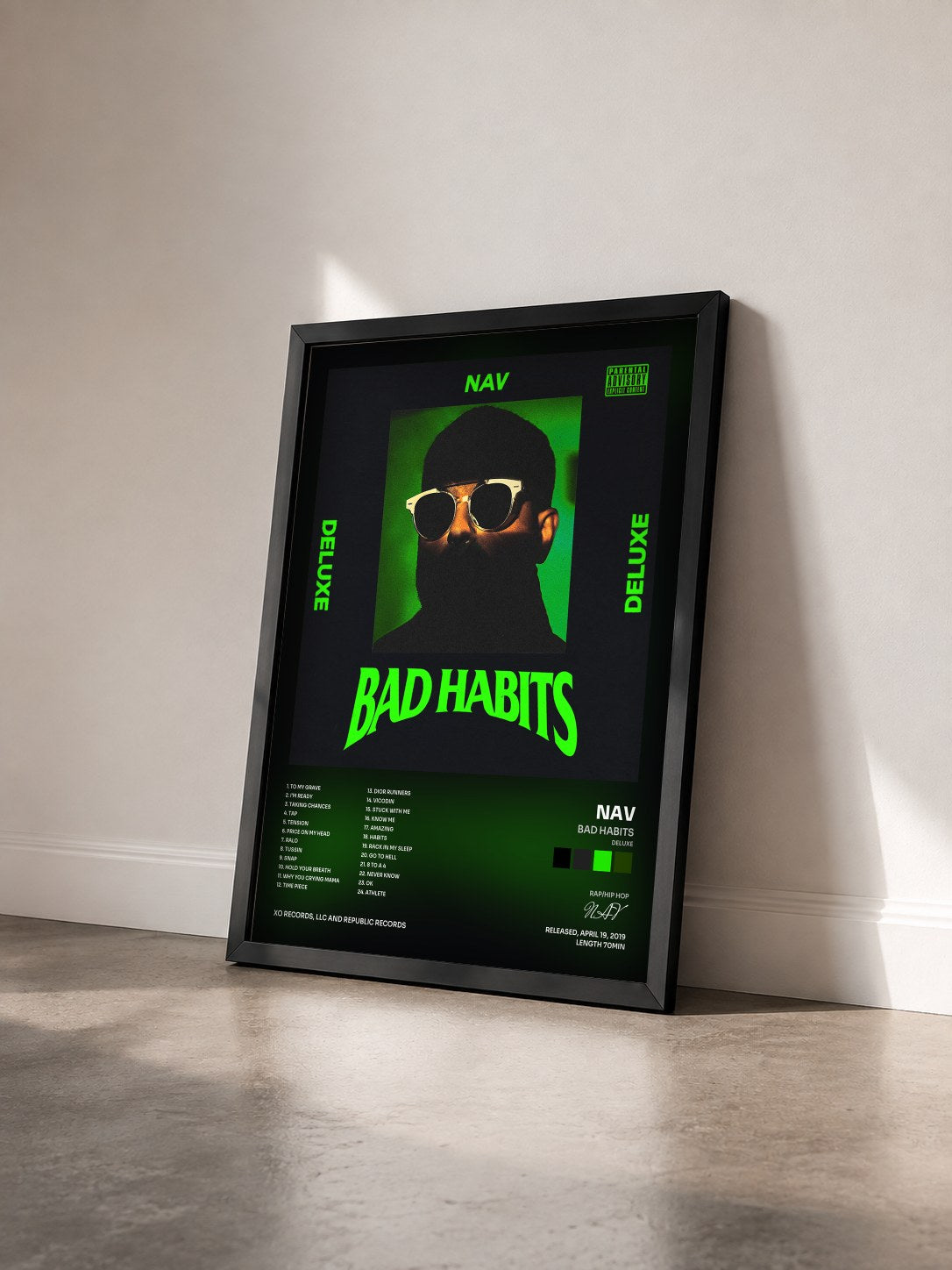 #noir Tableau de l'album Bad Habits (Deluxe) de NAV vu de trois quarts, cadre noir