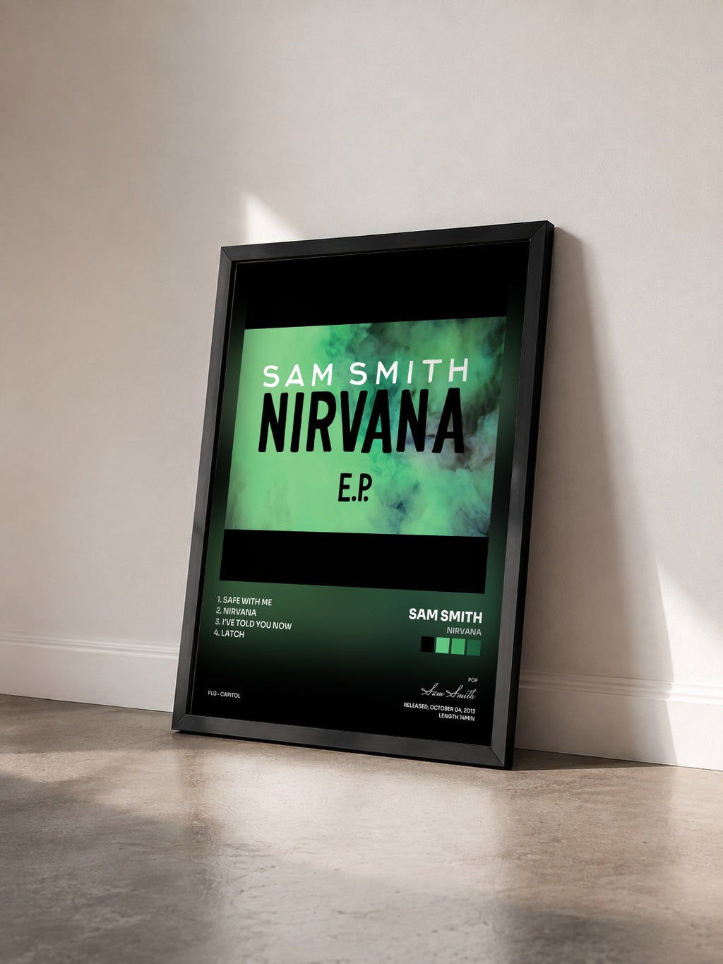 #noir Tableau de l'album Nirvana de Sam Smith vu de trois quarts, cadre noir