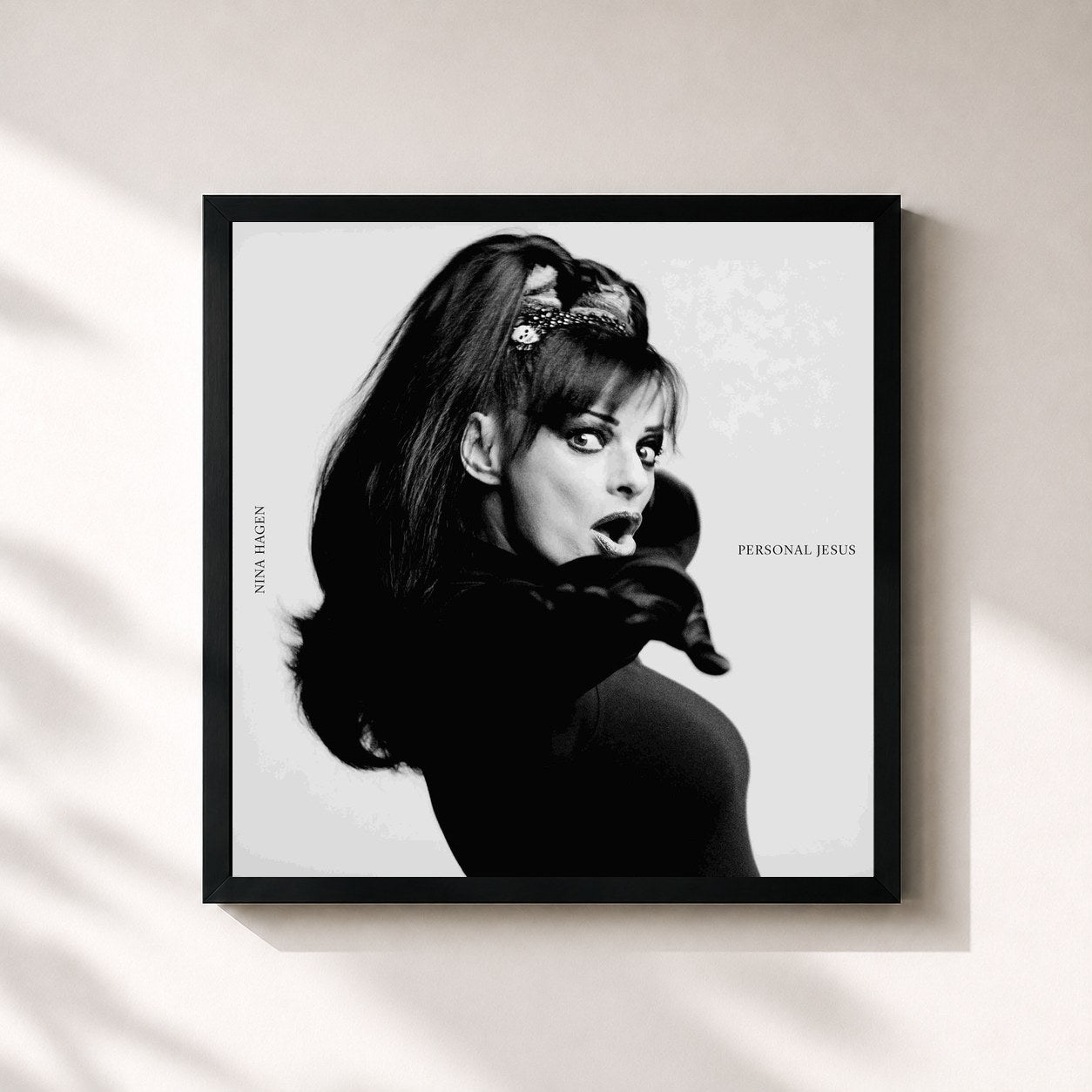 #noir Tableau carré de l'album Personal Jesus - 15th Anniversary Edition de Nina Hagen, cadre noir 32x32 cm