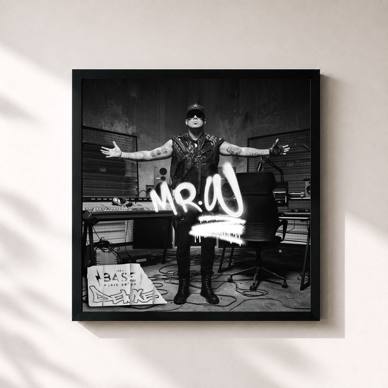 #noir Tableau carré de l'album Mr. W (Deluxe) de Wisin, cadre noir 32x32 cm