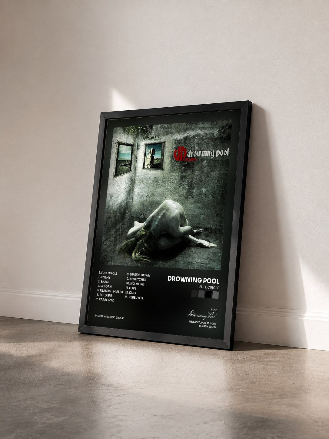 #noir Tableau de l'album Full Circle de Drowning Pool vu de trois quarts, cadre noir