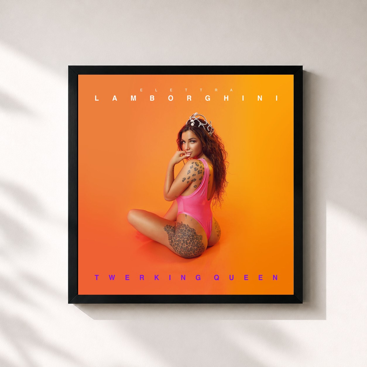 #noir Tableau carré de l'album Twerking Queen de Elettra Lamborghini, cadre noir 32x32 cm