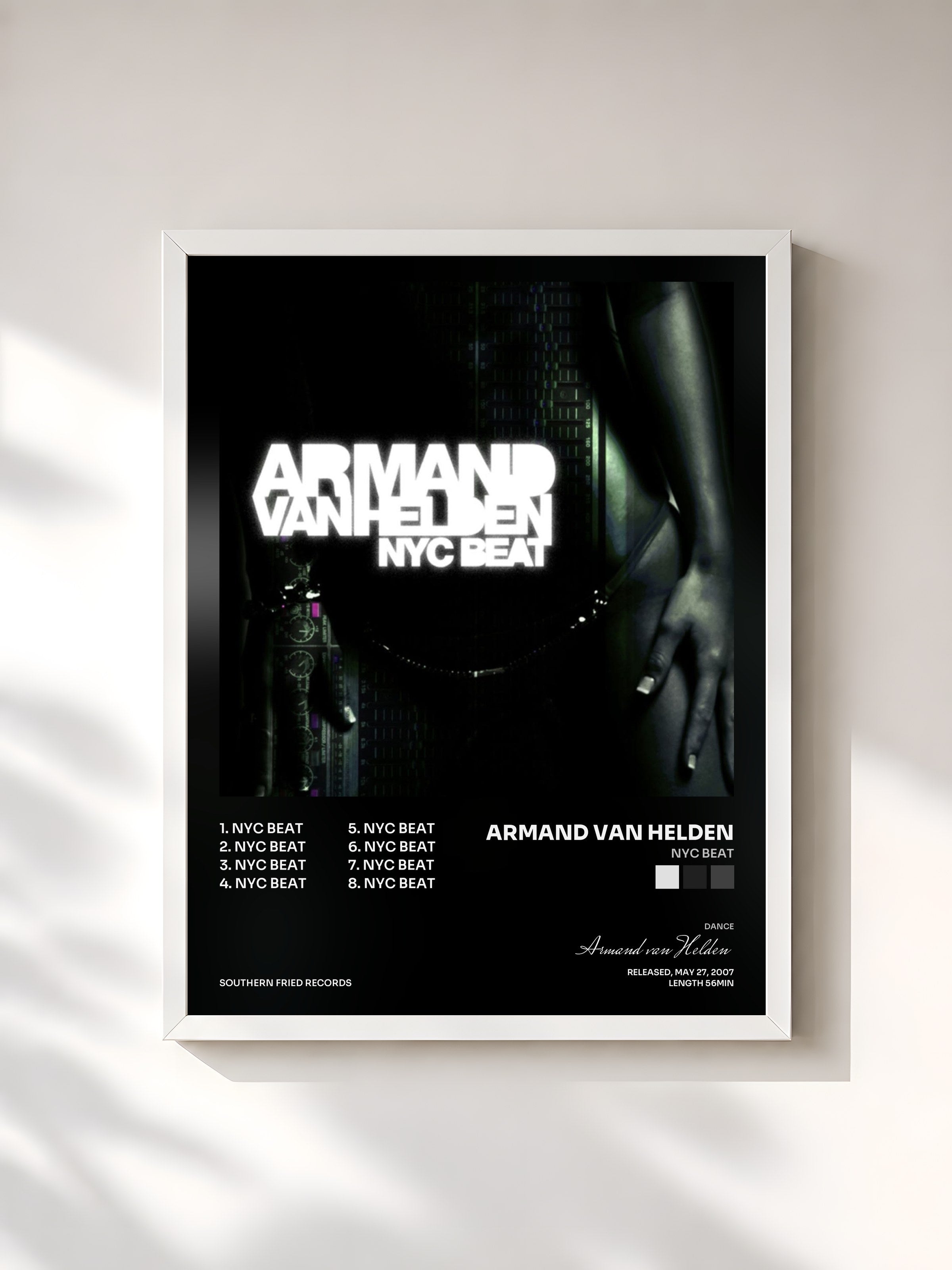 #blanc Tableau de l'album NYC Beat de Armand van Helden, cadre blanc, imprimé et encadré en France