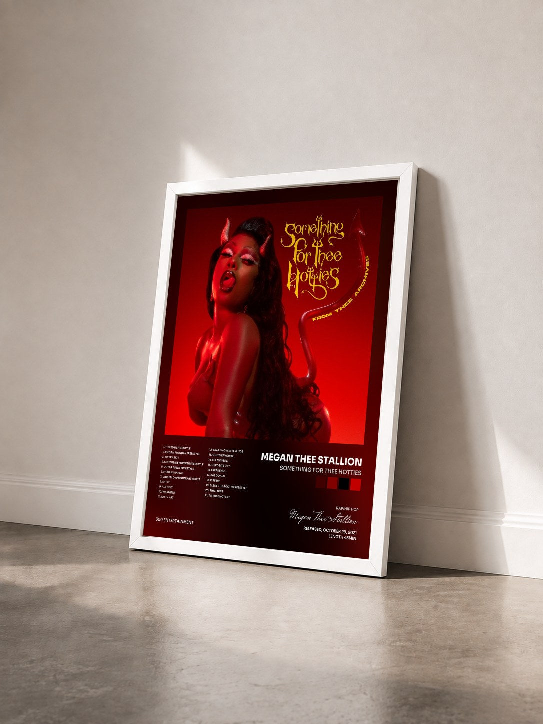 #blanc Tableau de l'album Something for Thee Hotties de Megan Thee Stallion vu de trois quarts, cadre blanc