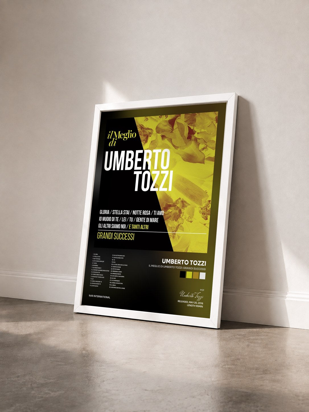 #blanc Tableau de l'album Il Meglio Di Umberto Tozzi: Grandi Successi de Umberto Tozzi vu de trois quarts, cadre blanc