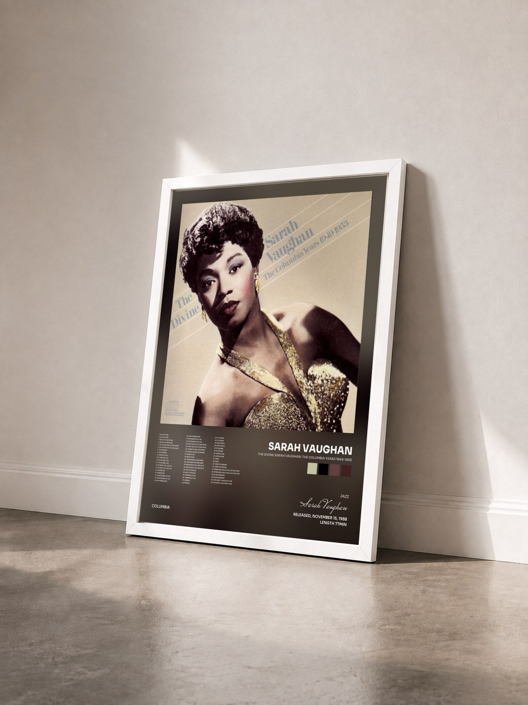 #blanc Tableau de l'album The Divine Sarah Vaughan: The Columbia Years 1949-1953 de Sarah Vaughan vu de trois quarts, cadre blanc