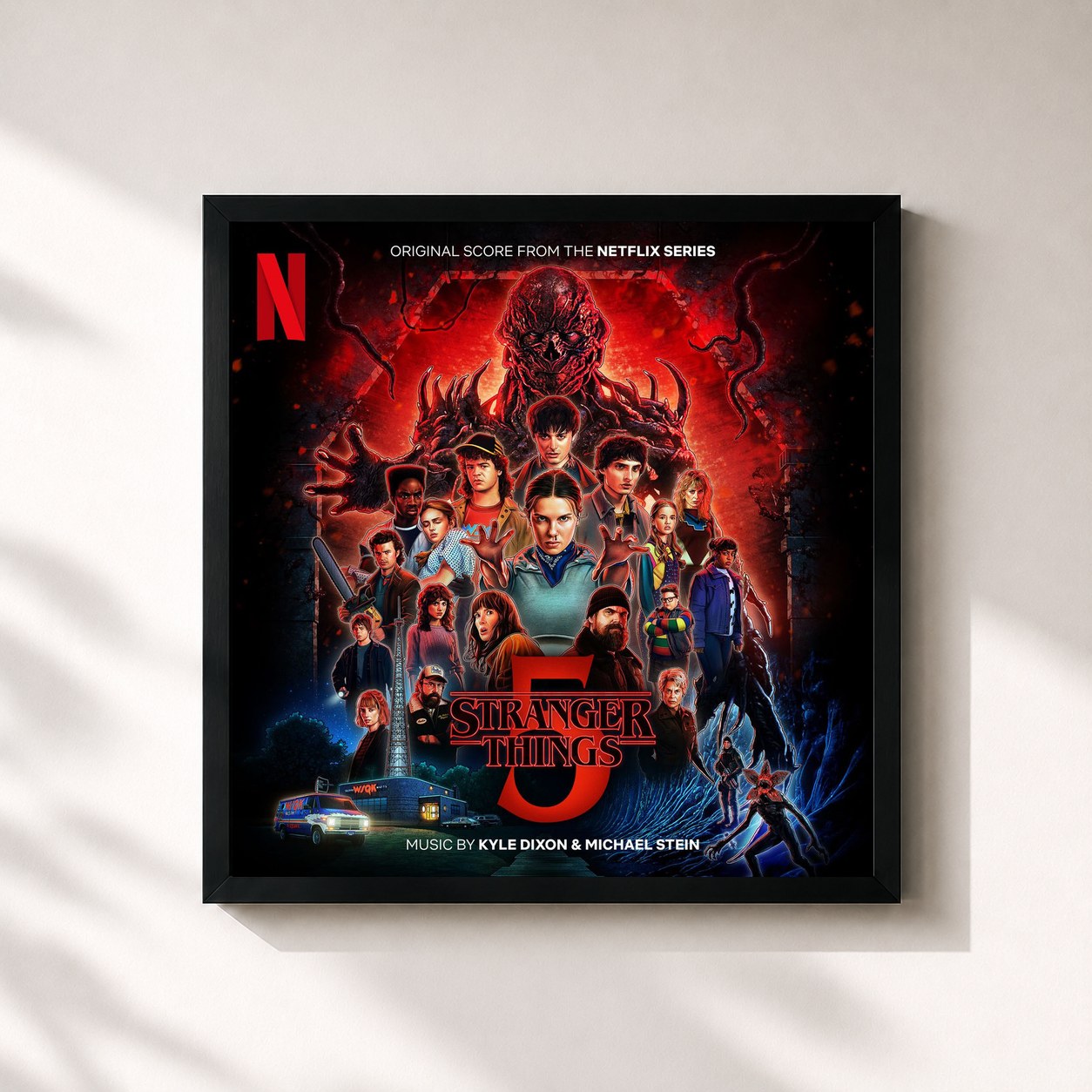 #noir Tableau carré de l'album Stranger Things 5 (Original Score From The Netflix Series) de Kyle Dixon & Michael Stein, cadre noir 32x32 cm