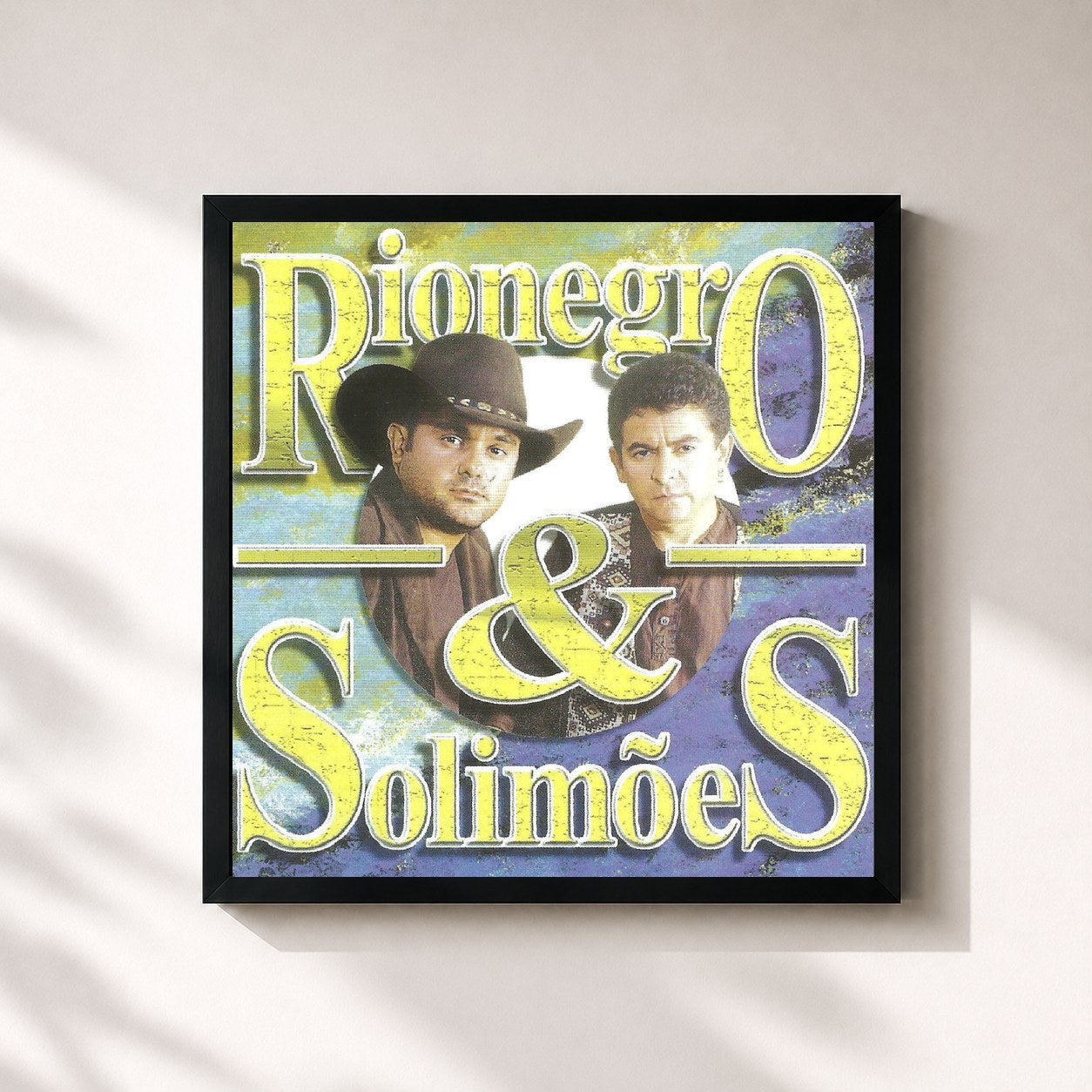 #noir Tableau carré de l'album O Amor Supera Tudo de Rionegro & Solimões, cadre noir 32x32 cm