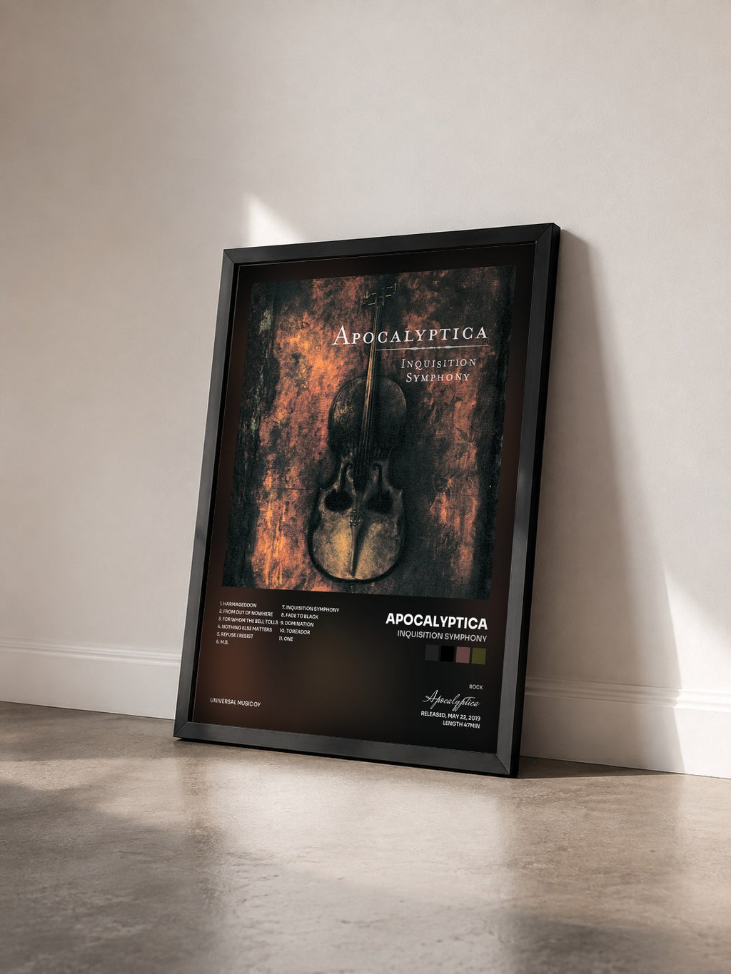 #noir Inquisition Symphony di Apocalyptica in stampa incorniciata vista di tre quarti, cornice nera