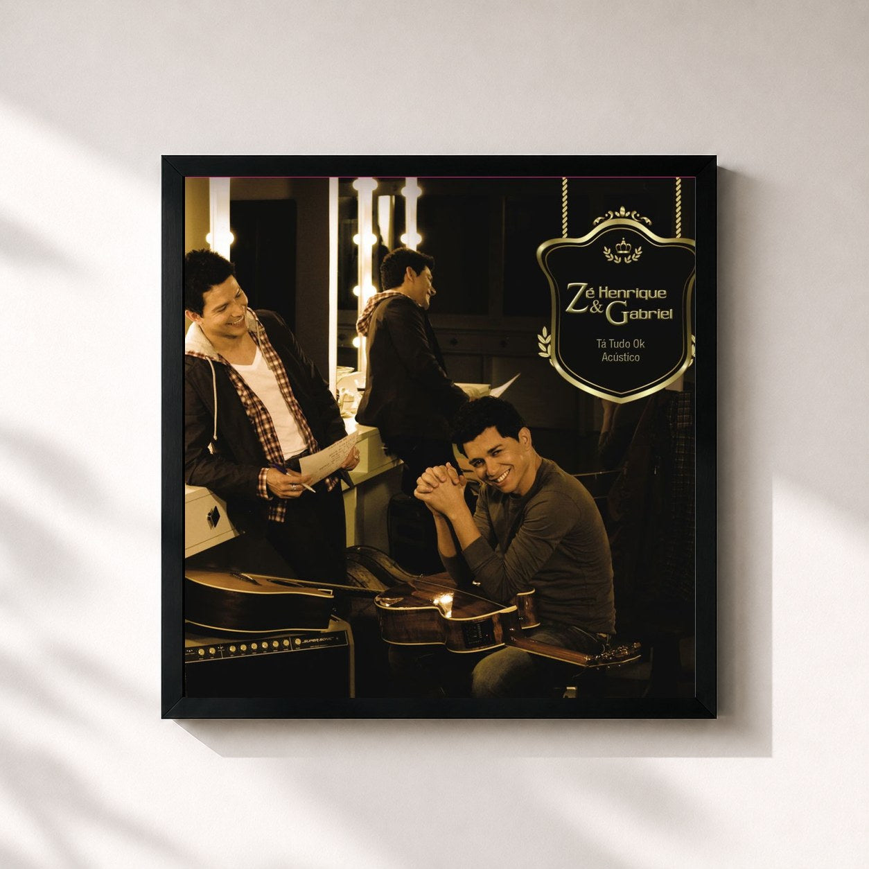 #noir Tableau carré de l'album Tá tudo OK Acústico de Zé Henrique & Gabriel, cadre noir 32x32 cm