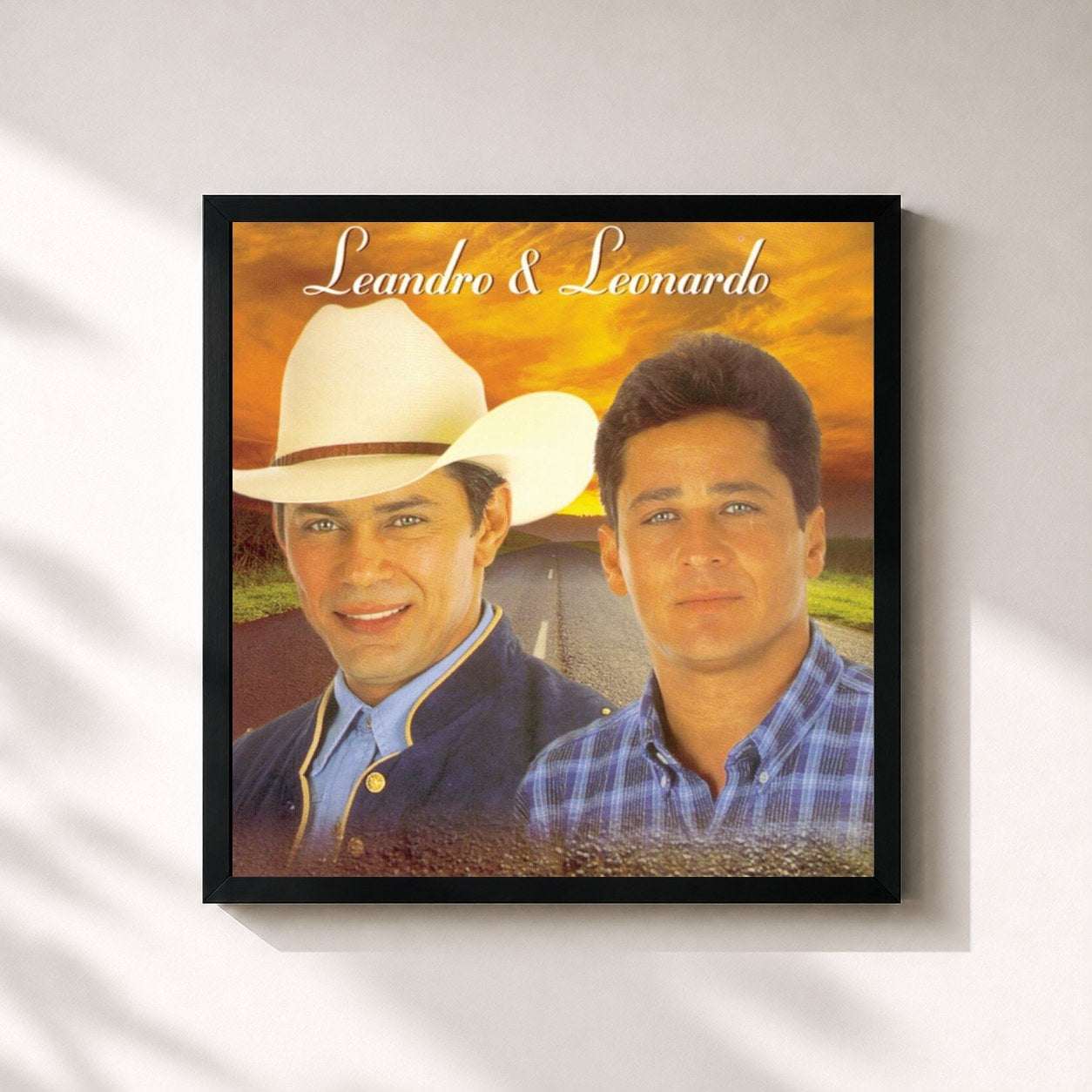 #noir Tableau carré de l'album Um Sonhador de Leandro & Leonardo , cadre noir 32x32 cm