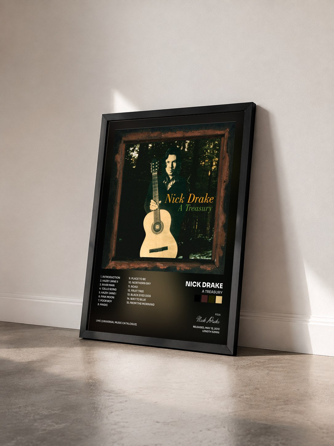 #noir Tableau de l'album A Treasury de Nick Drake vu de trois quarts, cadre noir