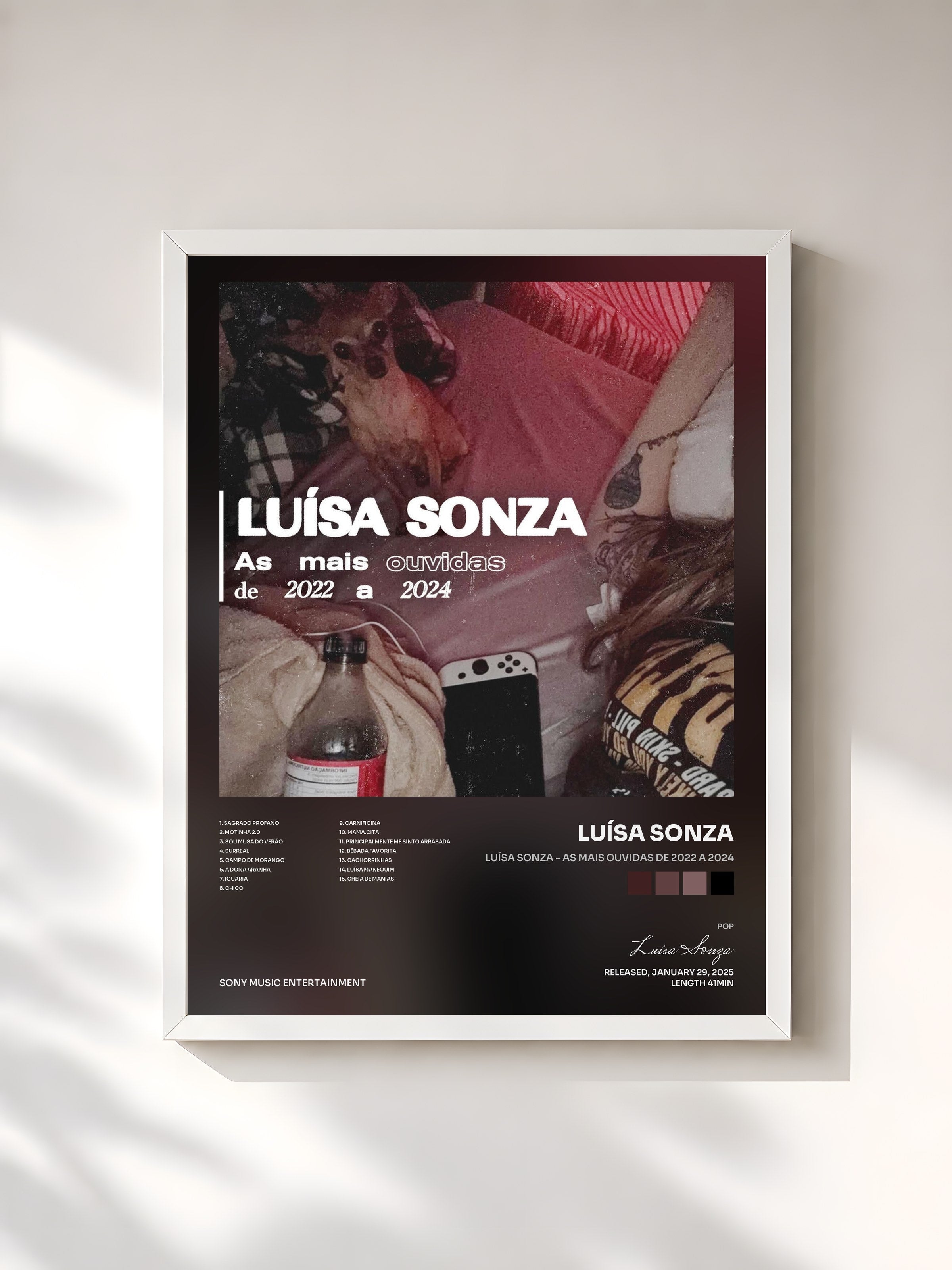 #blanc Tableau de l'album Luísa Sonza - As Mais Ouvidas de 2022 a 2024 de Luísa Sonza, cadre blanc, imprimé et encadré en France