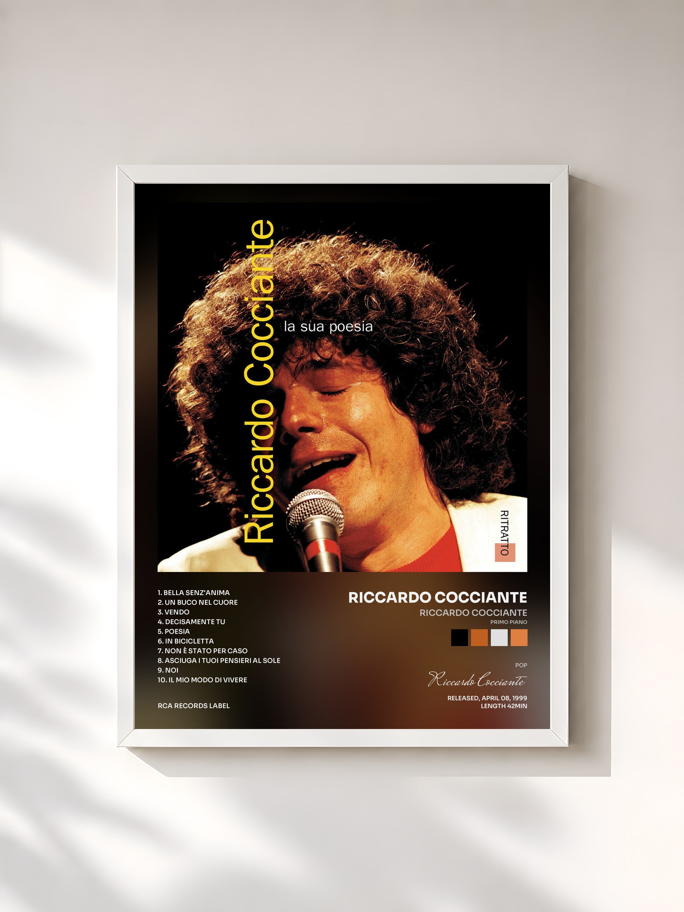 #blanc Tableau de l'album Riccardo Cocciante (Primo Piano) de Riccardo Cocciante, cadre blanc, imprimé et encadré en France