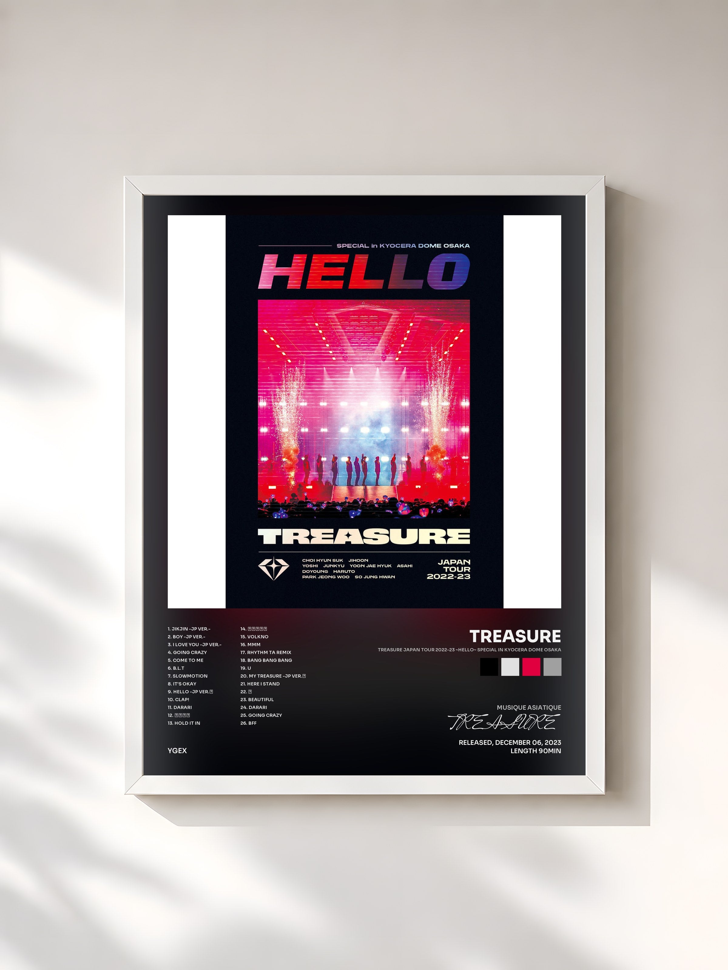 #blanc Tableau de l'album TREASURE JAPAN TOUR 2022-23 ~HELLO~ SPECIAL in KYOCERA DOME OSAKA de TREASURE, cadre blanc, imprimé et encadré en France