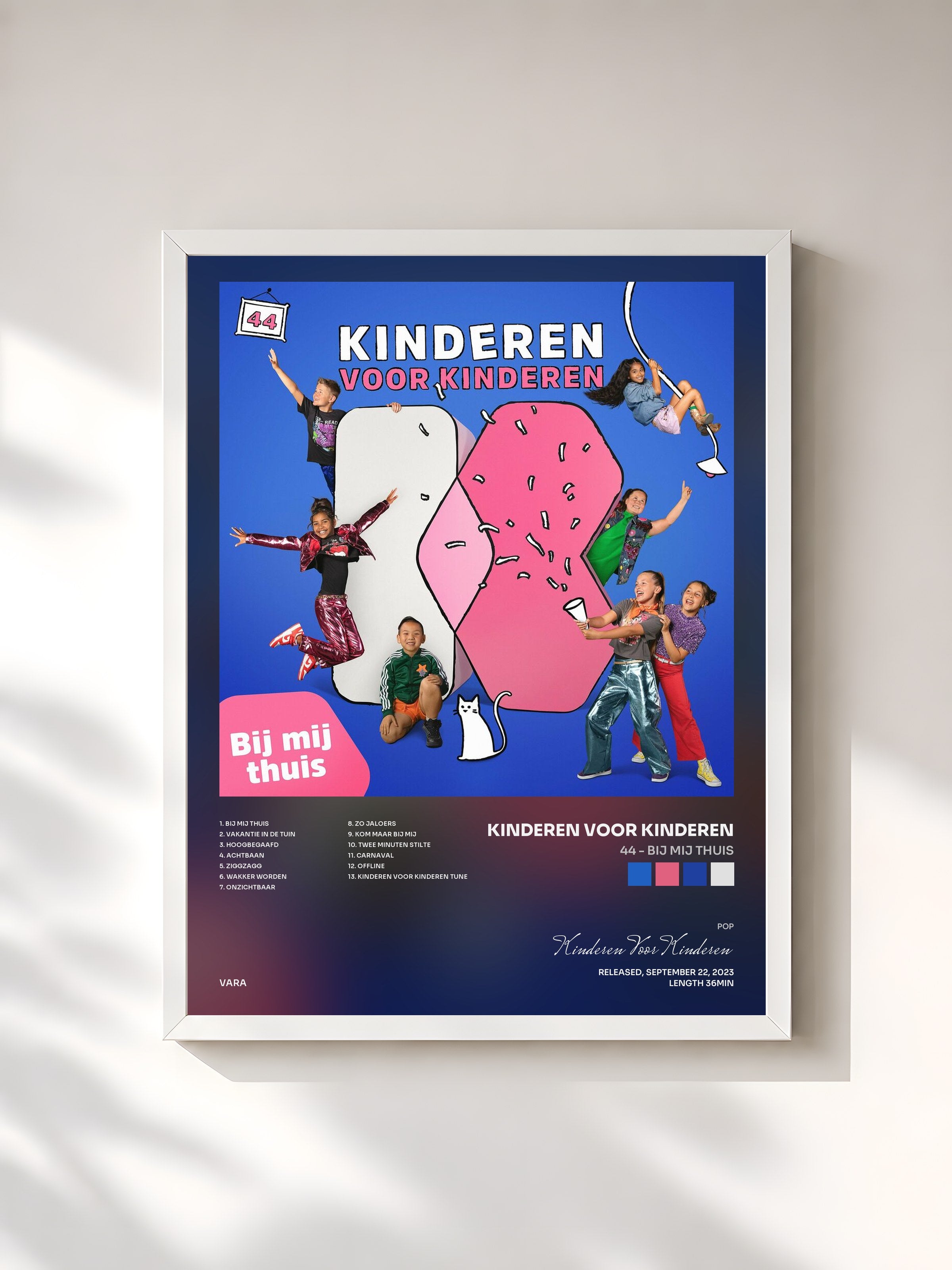 #blanc Tableau de l'album 44 - Bij mij thuis de Kinderen Voor Kinderen, cadre blanc, imprimé et encadré en France