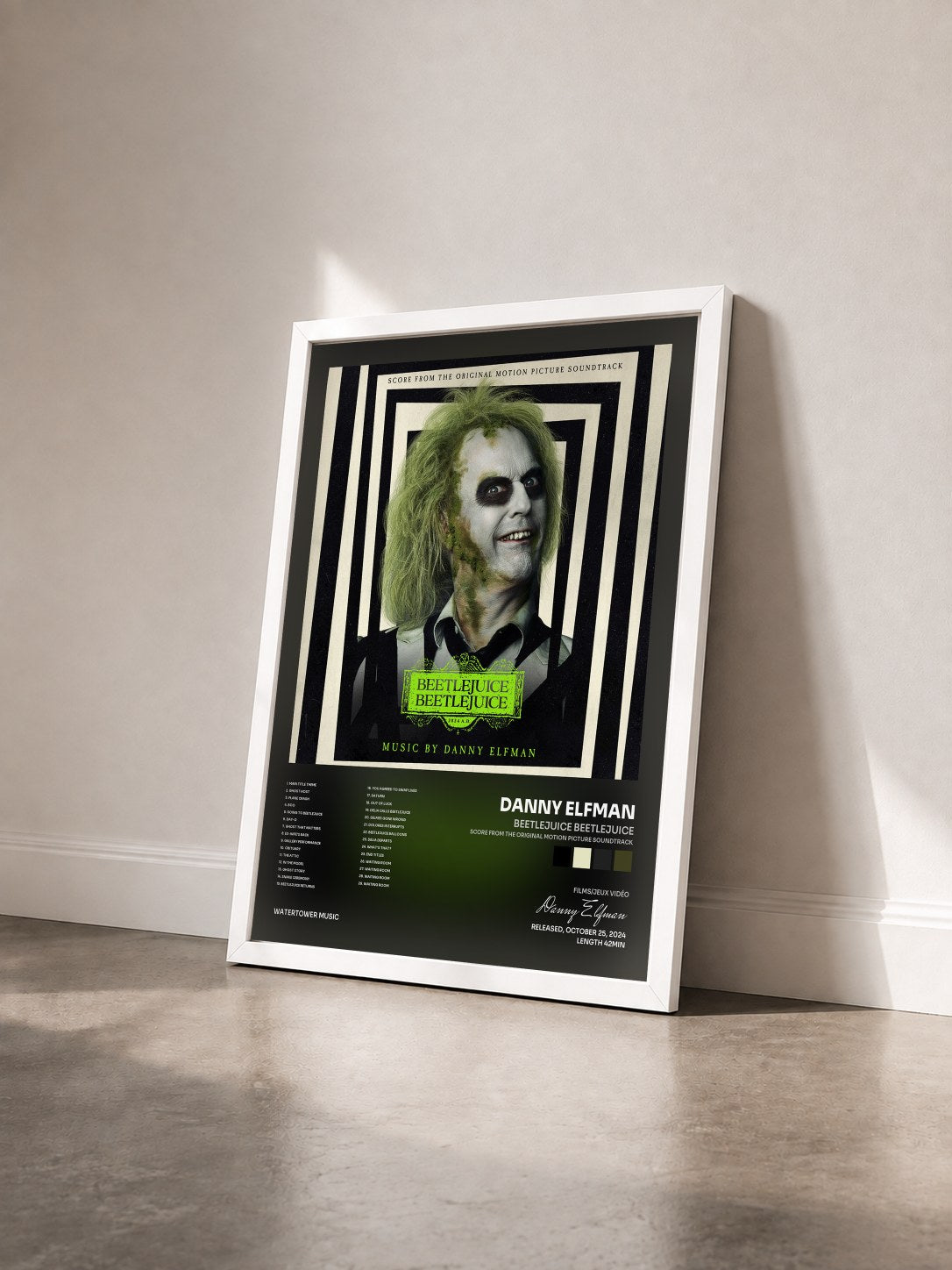 #blanc Tableau de l'album Beetlejuice Beetlejuice (Score from the Original Motion Picture Soundtrack) de Danny Elfman vu de trois quarts, cadre blanc