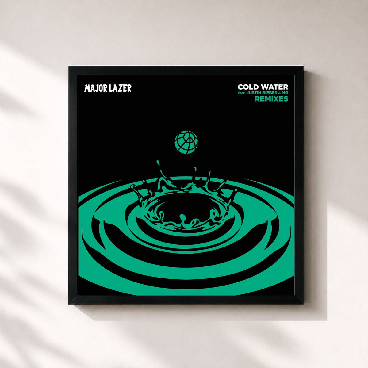 #noir Tableau carré de l'album Cold Water (feat. Justin Bieber & MØ) [Remixes] de Major Lazer, cadre noir 32x32 cm