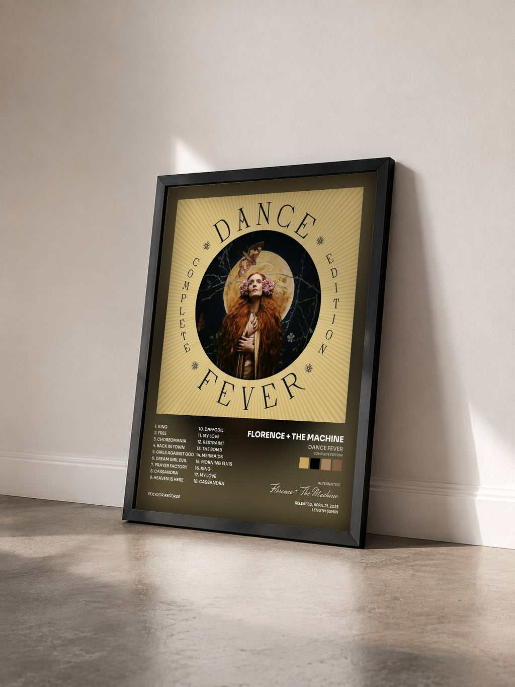#noir Tableau de l'album Dance Fever (Complete Edition) de Florence + The Machine vu de trois quarts, cadre noir
