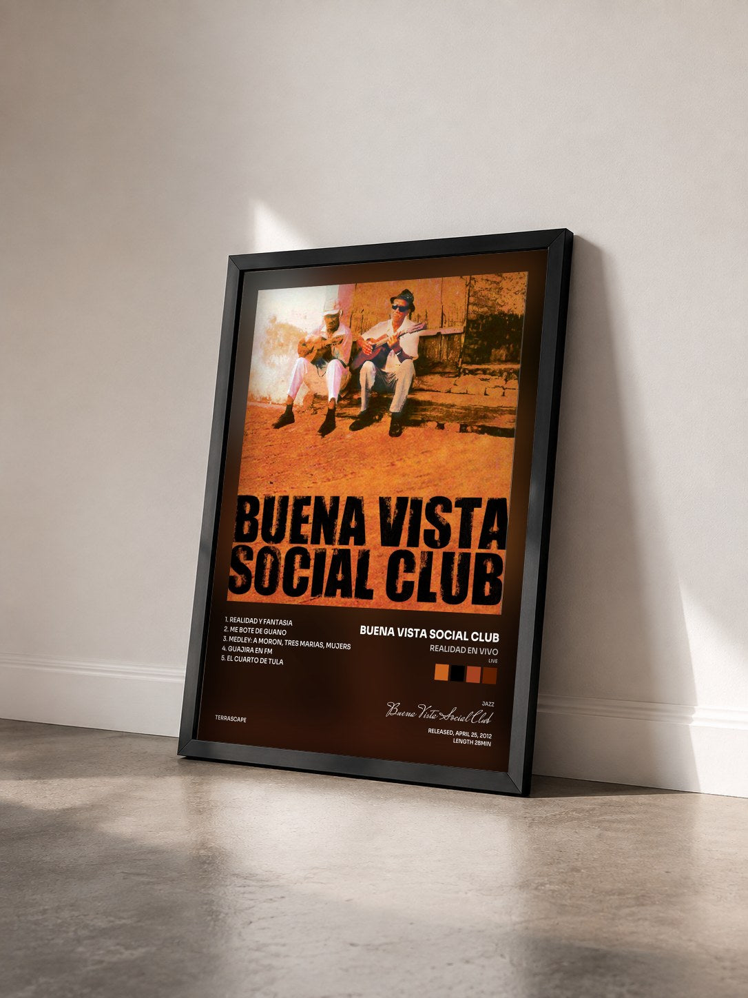 #noir Tableau de l'album Realidad en Vivo (Live) de Buena Vista Social Club vu de trois quarts, cadre noir