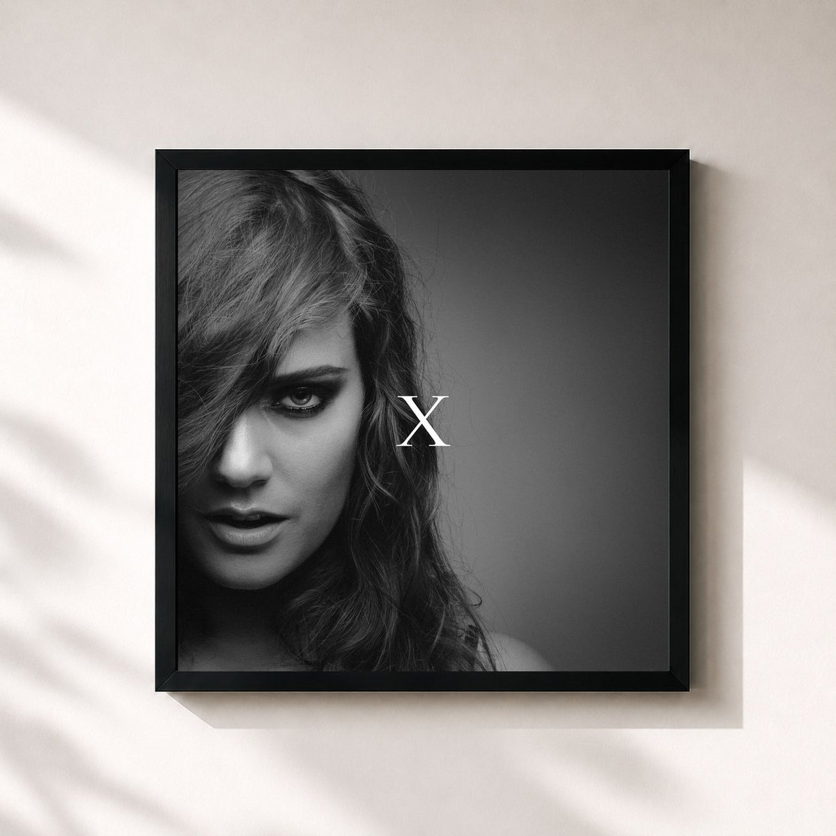 #noir Tableau carré de l'album Queen Of The Clouds: X de Tove Lo, cadre noir 32x32 cm