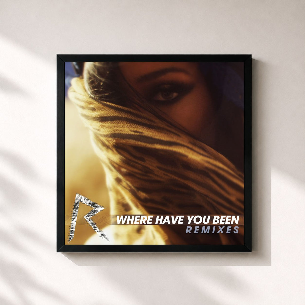 #noir Tableau carré de l'album Where Have You Been (Remixes) de Rihanna, cadre noir 32x32 cm