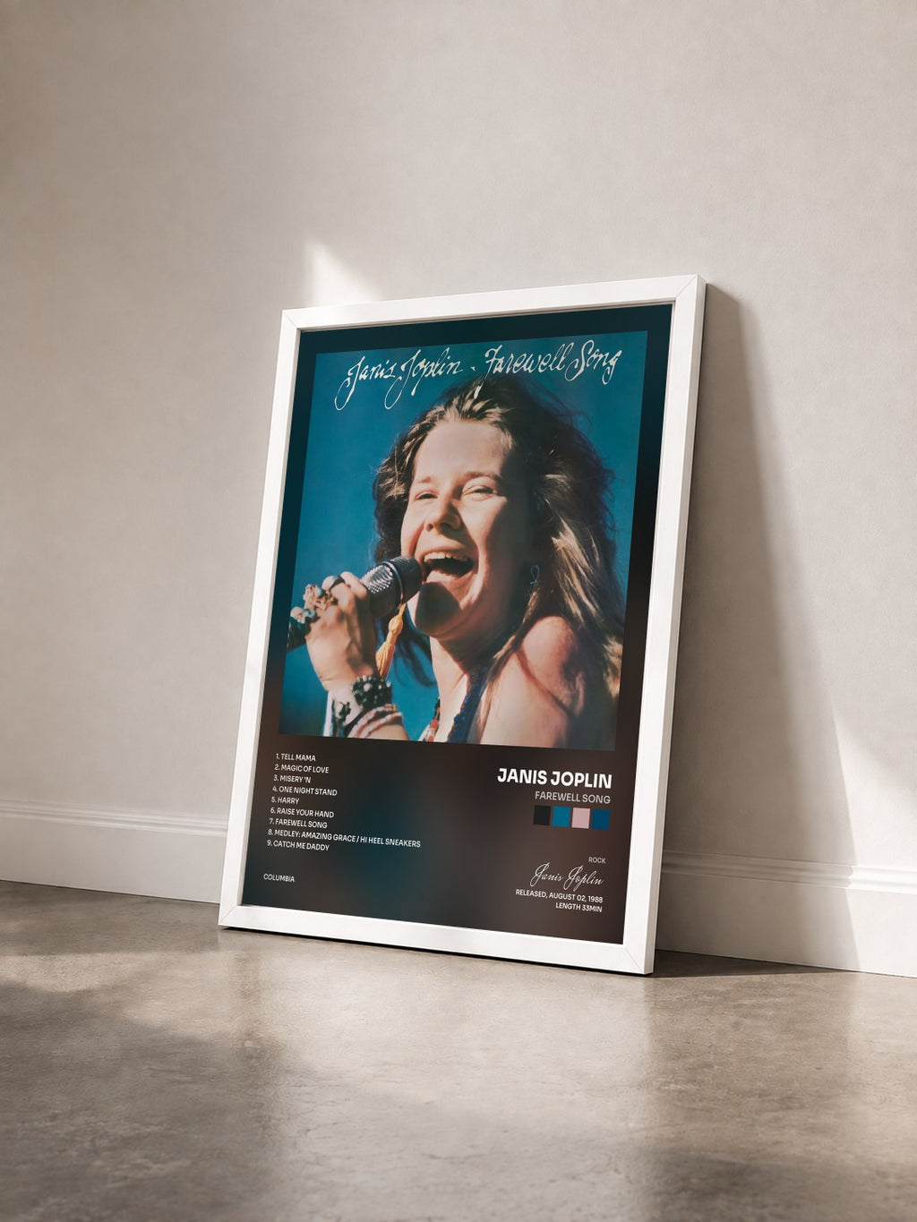#blanc Farewell Song von Janis Joplin als gerahmter Kunstdruck von schräg gesehen, weißer Rahmen