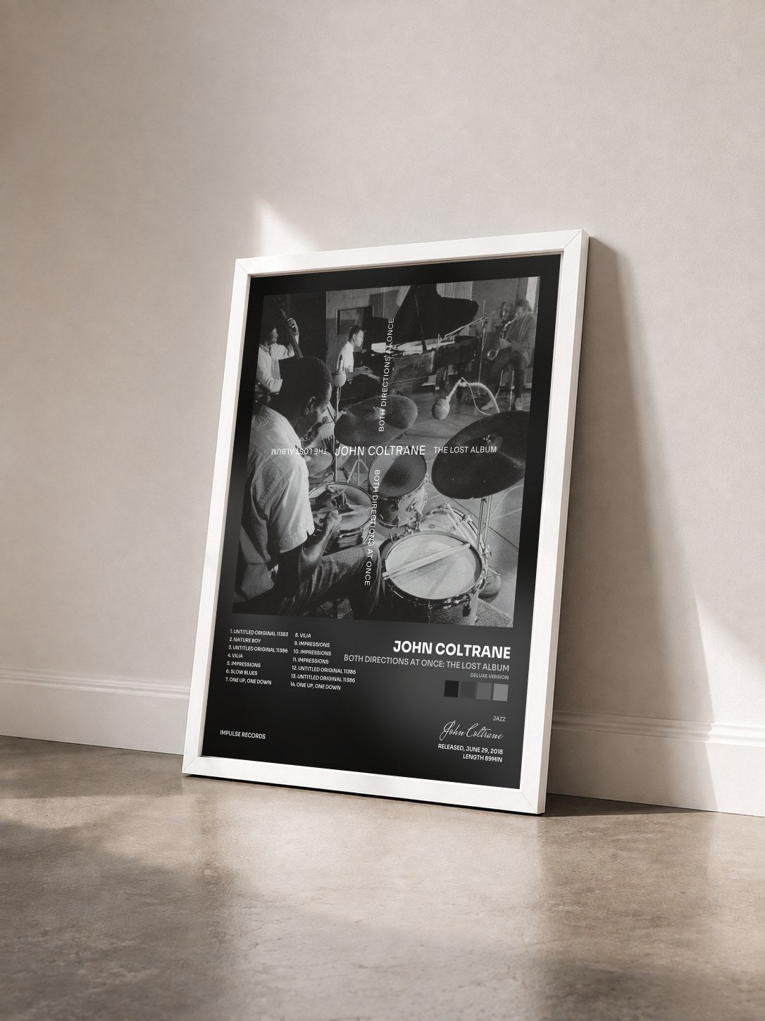 #blanc Tableau de l'album Both Directions At Once: The Lost Album (Deluxe Version) de John Coltrane vu de trois quarts, cadre blanc