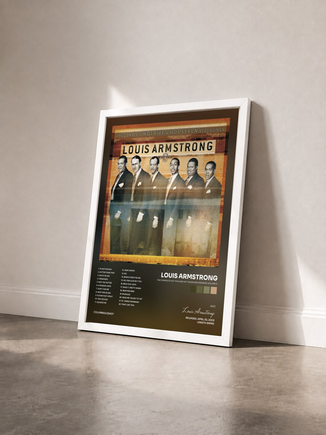 #blanc Tableau de l'album The Complete Hot Five And Hot Seven Recordings Volume 3 de Louis Armstrong vu de trois quarts, cadre blanc