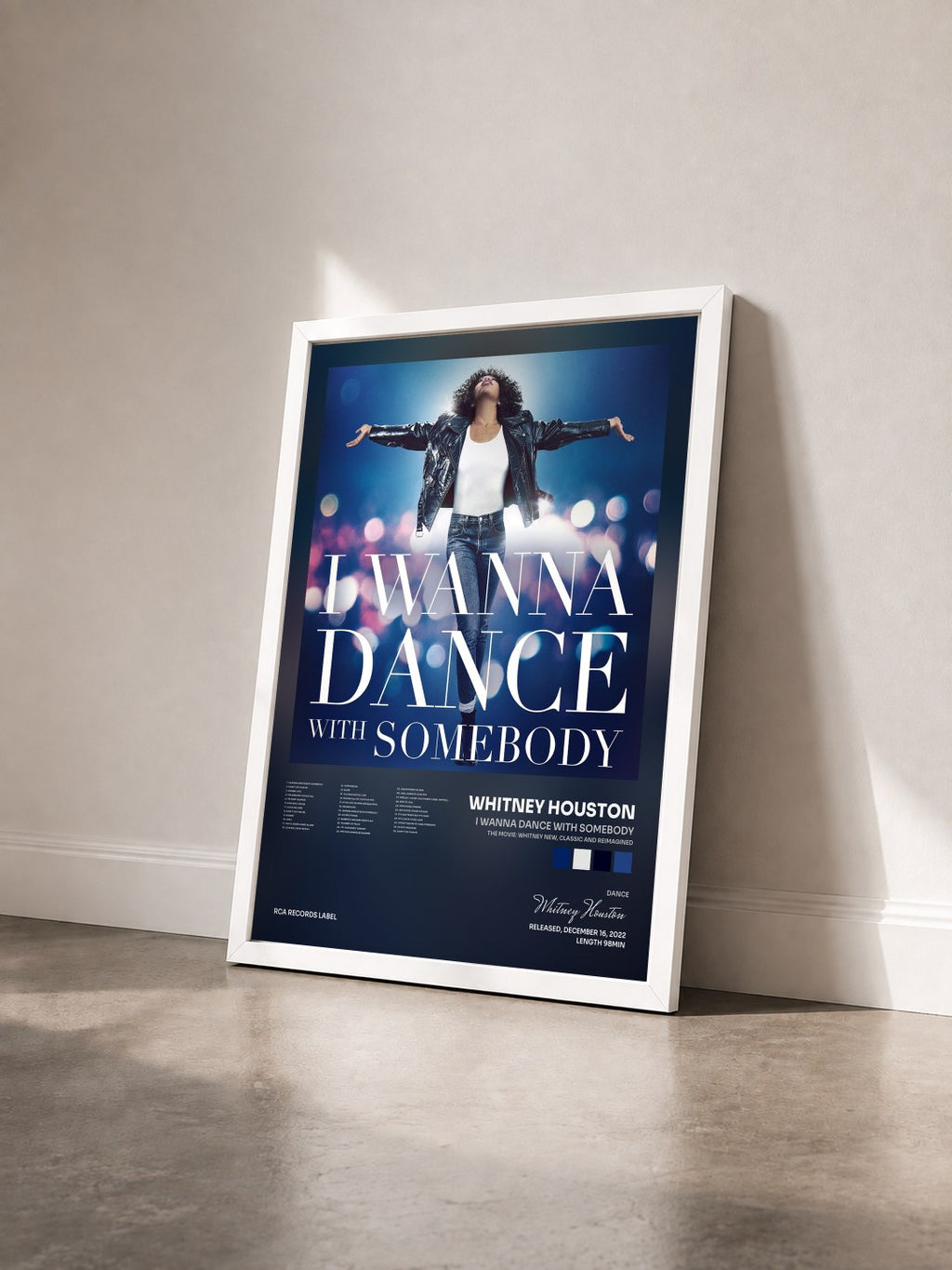 #blanc Tableau de l'album I Wanna Dance With Somebody (The Movie: Whitney New, Classic and Reimagined) de Whitney Houston vu de trois quarts, cadre blanc