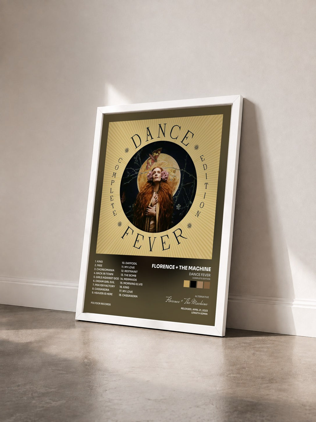 #blanc Tableau de l'album Dance Fever (Complete Edition) de Florence + The Machine vu de trois quarts, cadre blanc