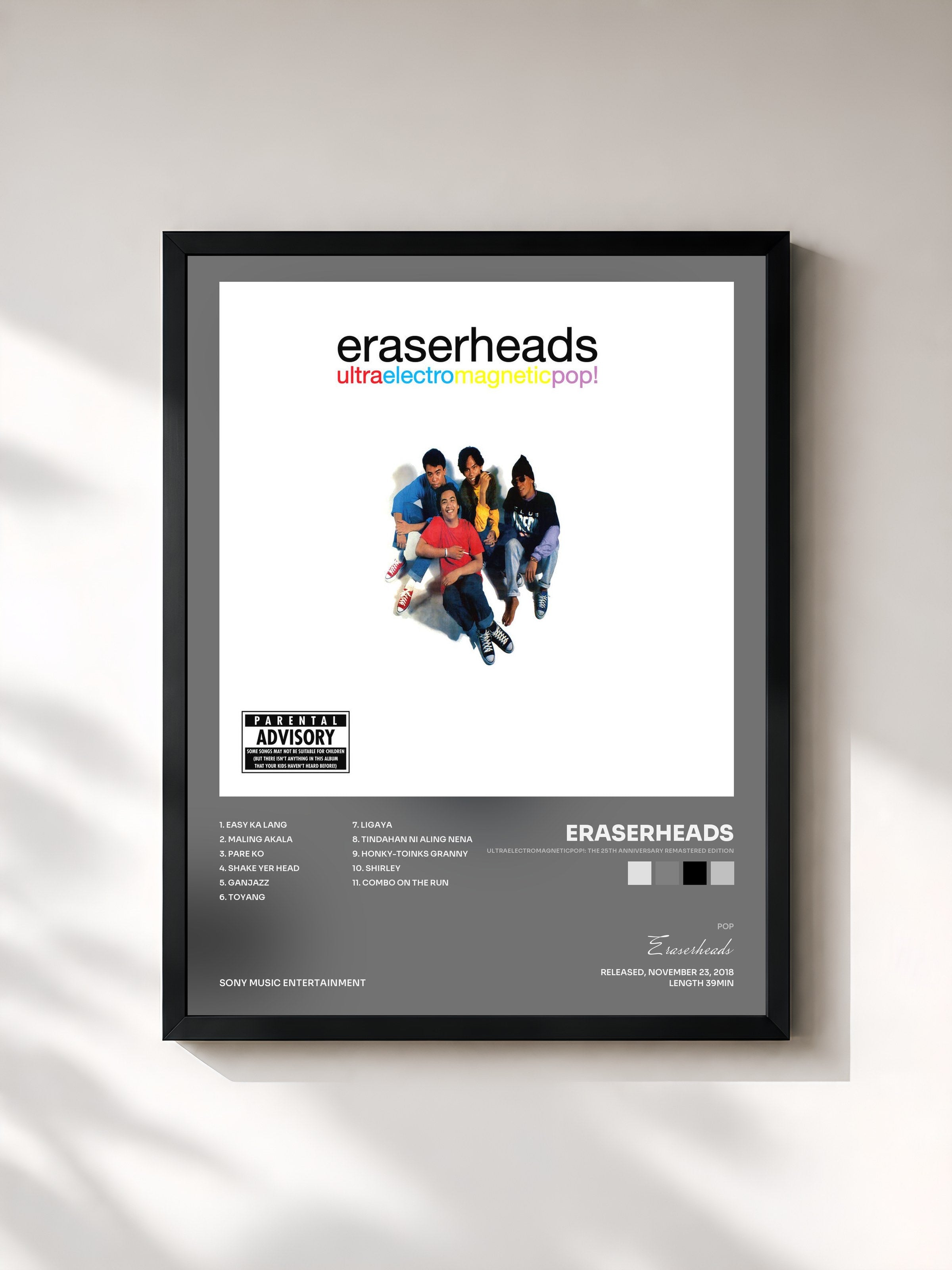 #noir Tableau de l'album Ultraelectromagneticpop!: The 25th Anniversary Remastered Edition de Eraserheads, cadre noir, imprimé et encadré en France