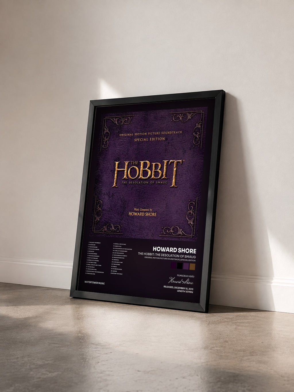 #noir Tableau de l'album The Hobbit: The Desolation of Smaug (Original Motion Picture Soundtrack) (Special Edition) de Howard Shore vu de trois quarts, cadre noir