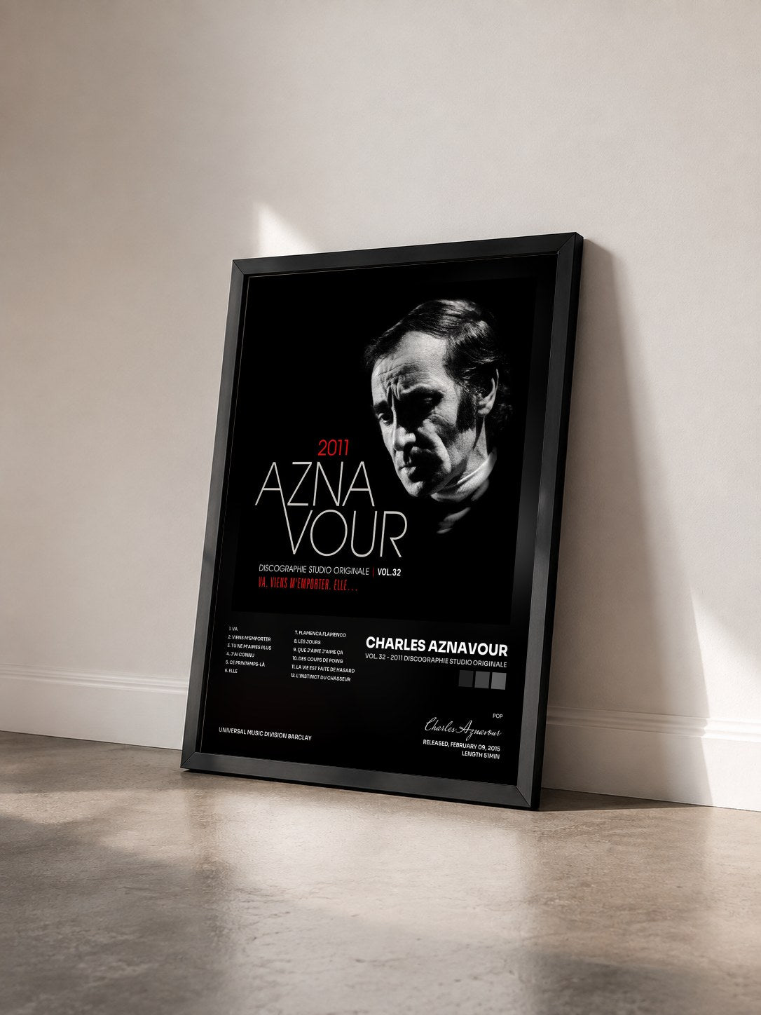 #noir Tableau de l'album Vol. 32 - 2011 Discographie studio originale de Charles Aznavour vu de trois quarts, cadre noir
