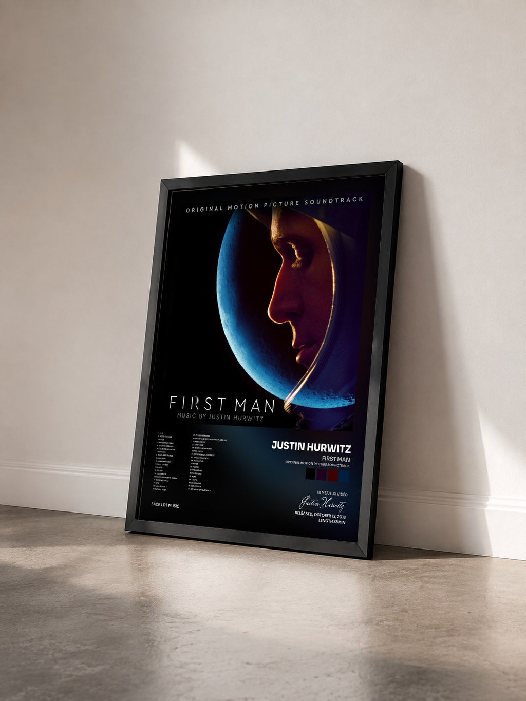 #noir First Man (Original Motion Picture Soundtrack) di Justin Hurwitz in stampa incorniciata vista di tre quarti, cornice nera