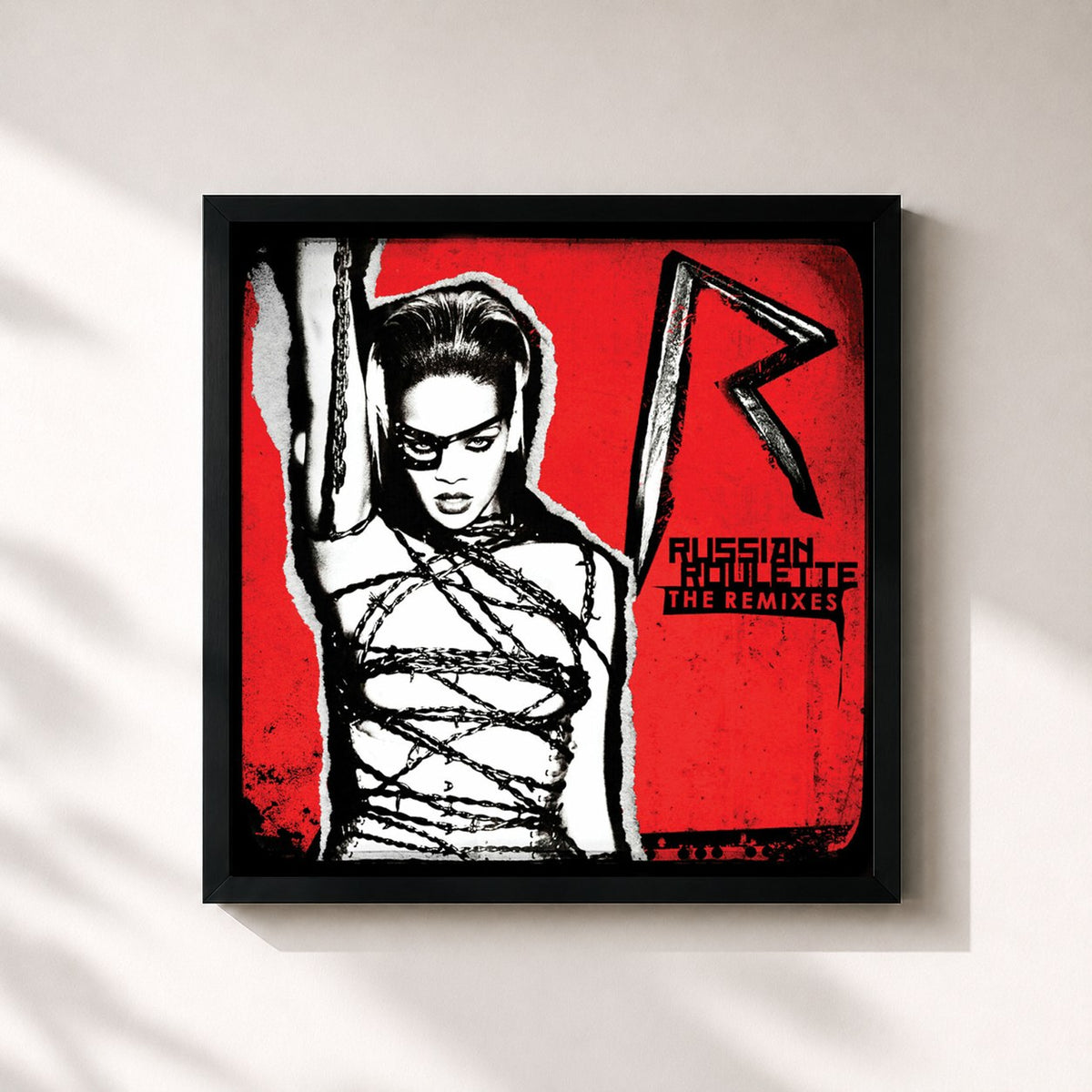 #noir Tableau carré de l'album Russian Roulette (The Remixes) (The Remixes Masterbeat) de Rihanna, cadre noir 32x32 cm