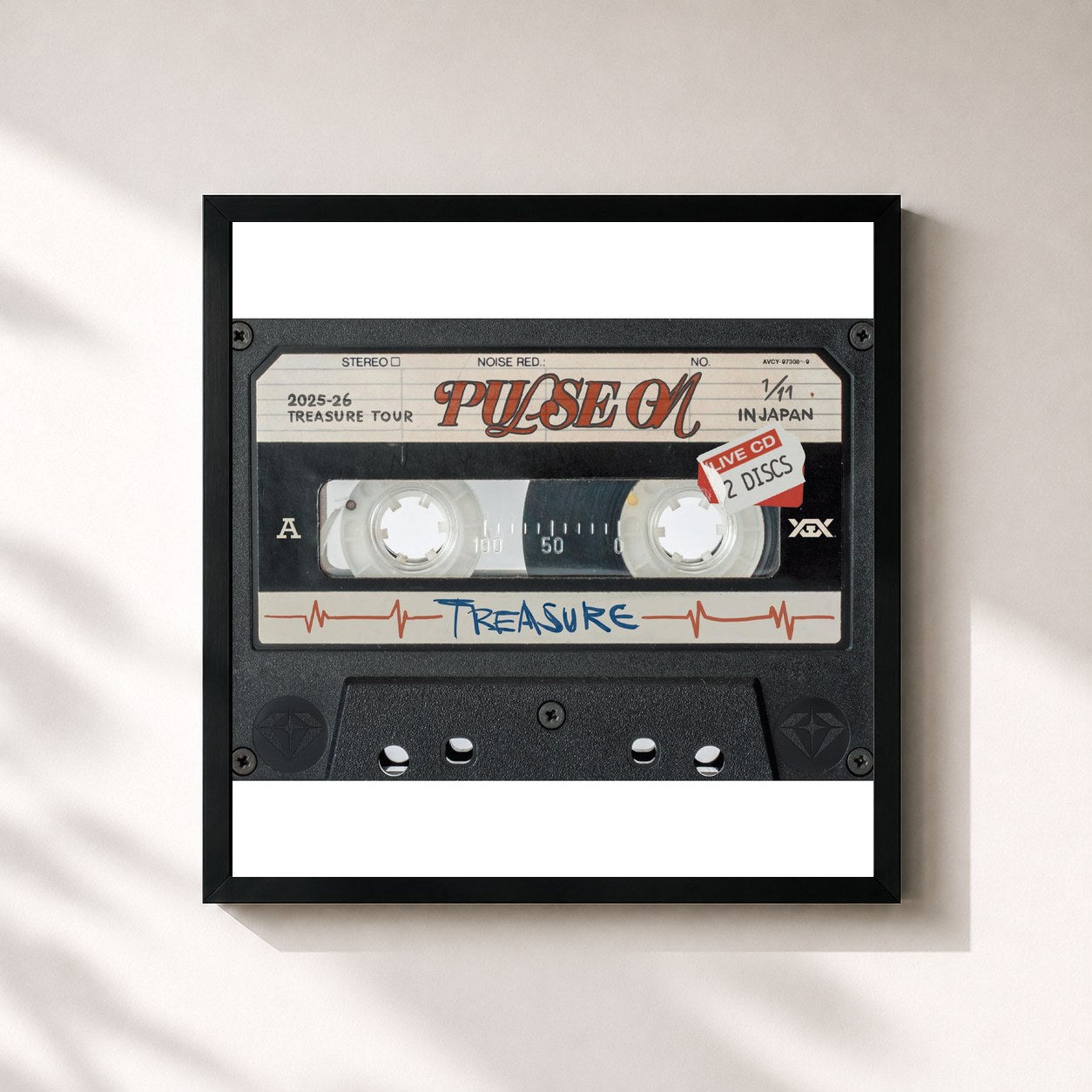 #noir Tableau carré de l'album 2025-26 TREASURE TOUR [PULSE ON] IN JAPAN de TREASURE, cadre noir 32x32 cm