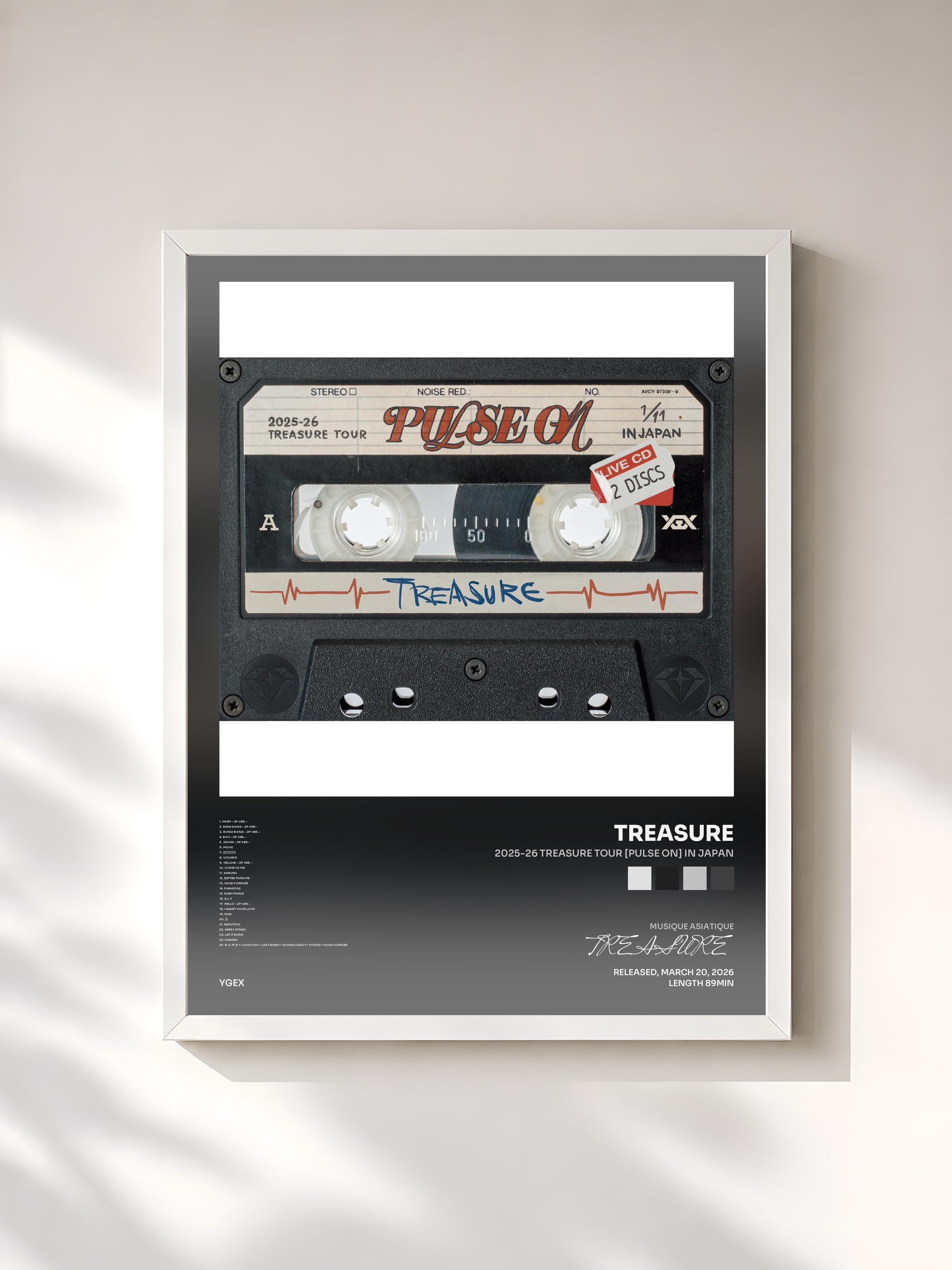 #blanc Tableau de l'album 2025-26 TREASURE TOUR [PULSE ON] IN JAPAN de TREASURE, cadre blanc, imprimé et encadré en France