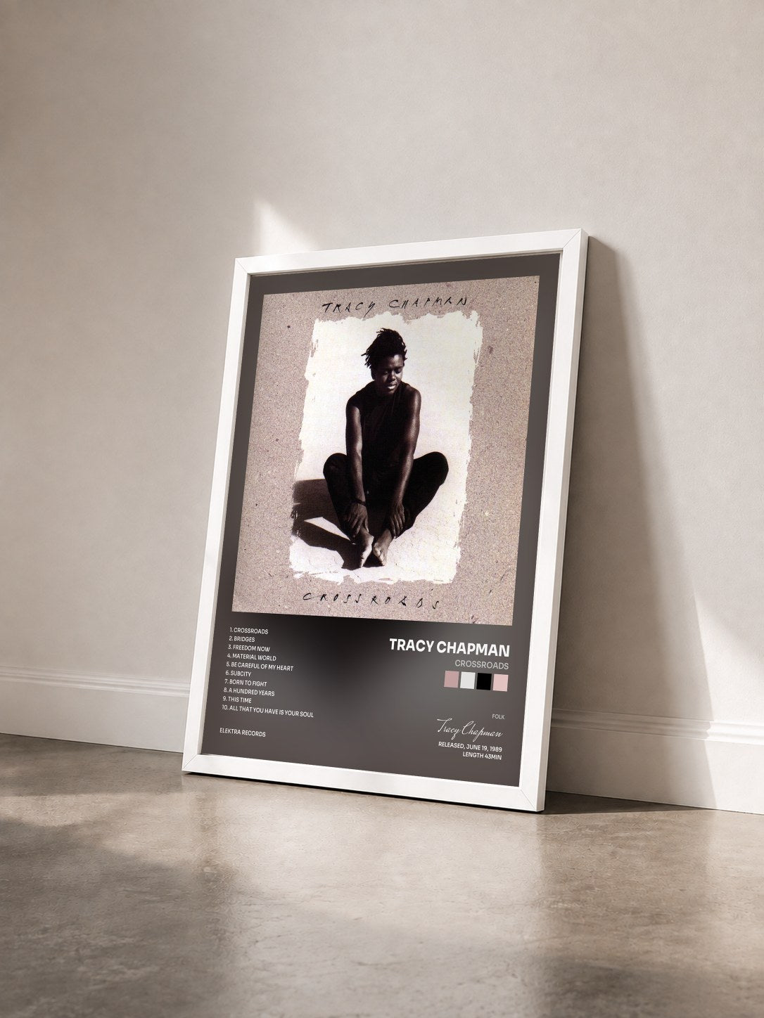 #blanc Tableau de l'album Crossroads de Tracy Chapman vu de trois quarts, cadre blanc