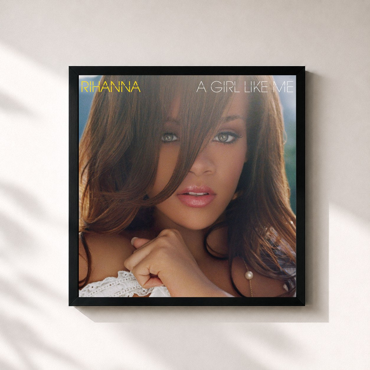 #noir Tableau carré de l'album A Girl Like Me de Rihanna, cadre noir 32x32 cm