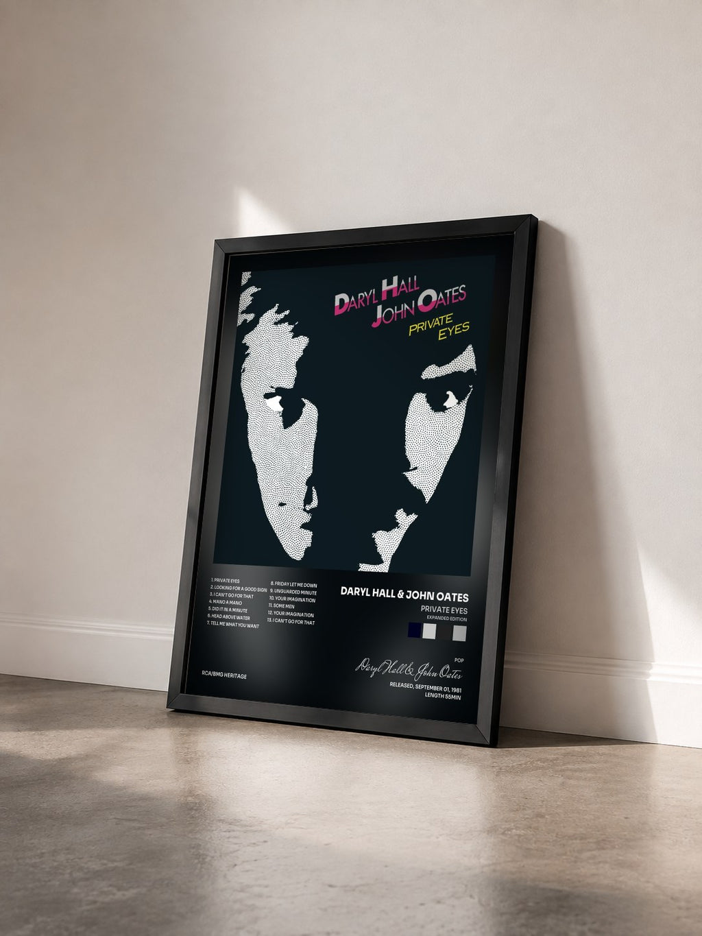 #noir Tableau de l'album Private Eyes (Expanded Edition) de Daryl Hall & John Oates vu de trois quarts, cadre noir