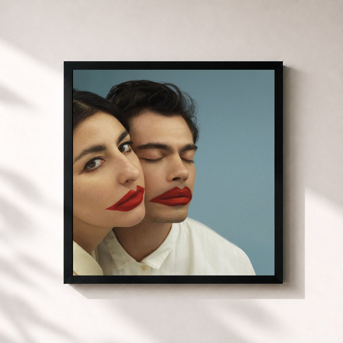 #noir Most Anything von Lilly Wood And The Prick als quadratischer Kunstdruck, schwarzer Rahmen 32x32 cm