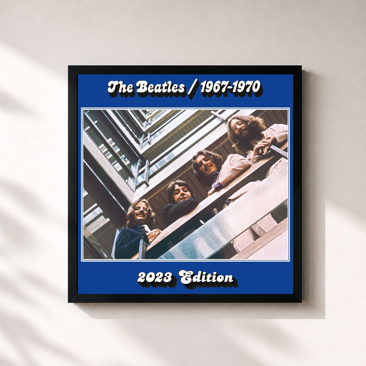 #noir Tableau carré de l'album The Beatles 1967 – 1970 (2023 Edition) de The Beatles, cadre noir 32x32 cm