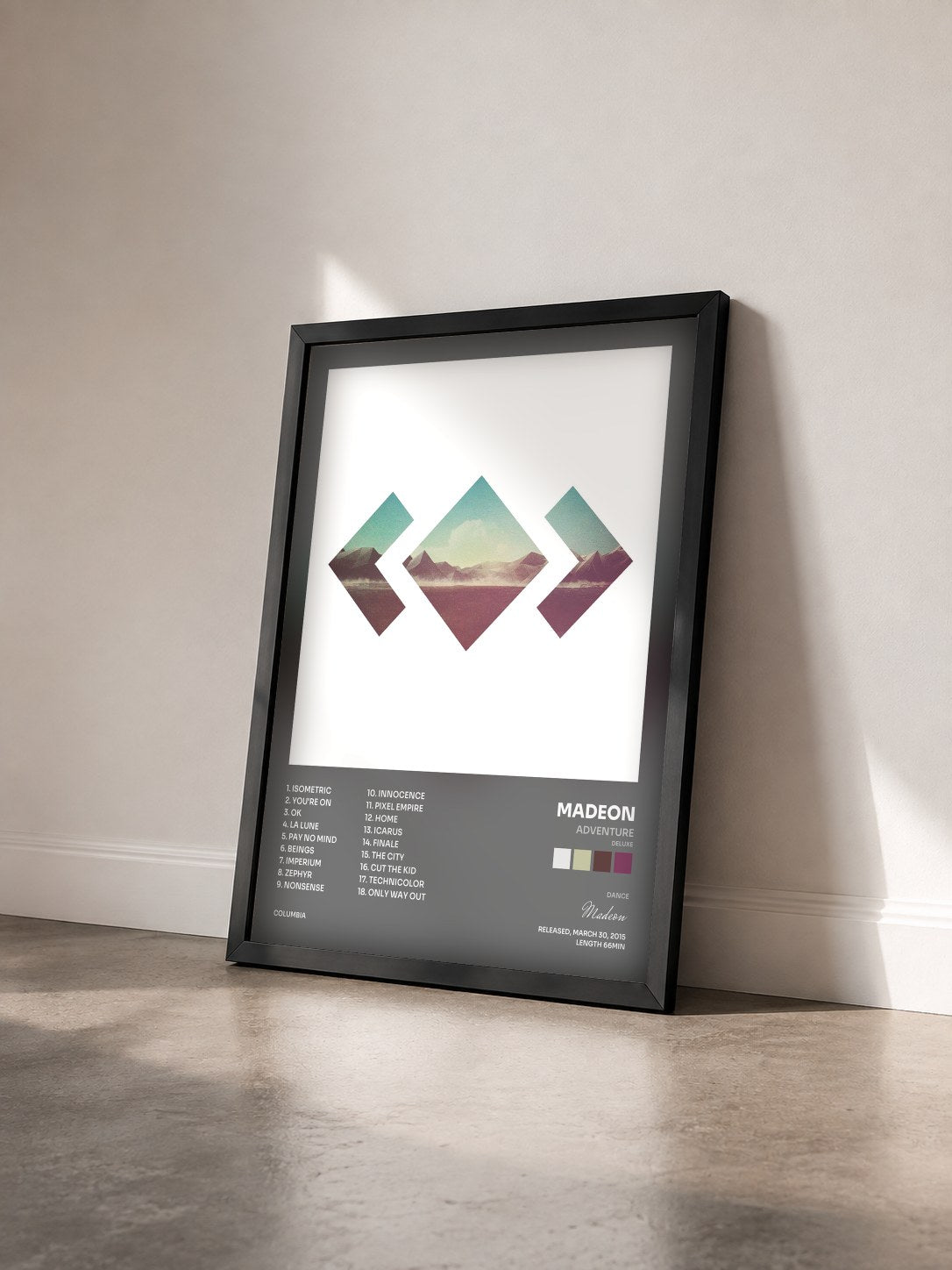 #noir Tableau de l'album Adventure (Deluxe) de Madeon vu de trois quarts, cadre noir