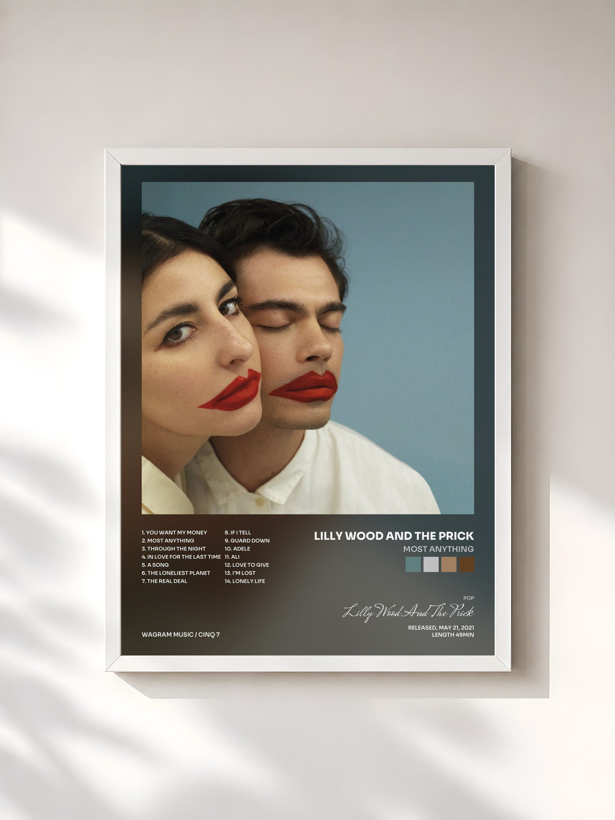 #blanc Most Anything von Lilly Wood And The Prick als gerahmter Kunstdruck, weißer Rahmen, gedruckt und gerahmt in Frankreich